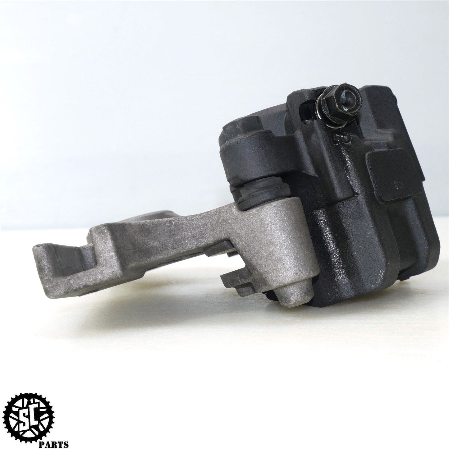 01 - 06 HONDA CBR 600 F4i REAR BRAKE CALIPER 43150 - MBW - 006 H08 - SALVAGECYCLEPARTS