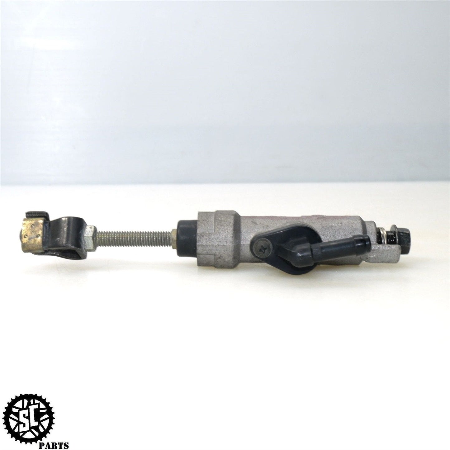 01 - 06 HONDA CBR 600 F4i REAR BRAKE MASTER CYLINDER H08 - SALVAGECYCLEPARTS