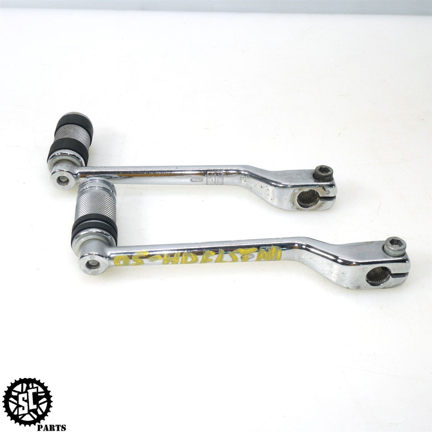 01 - 07 2005 HARLEY SOFTAIL HEEL TOE GEAR SHIFT PEDAL DIAMOND CUT PEG HD16 - SALVAGECYCLEPARTS