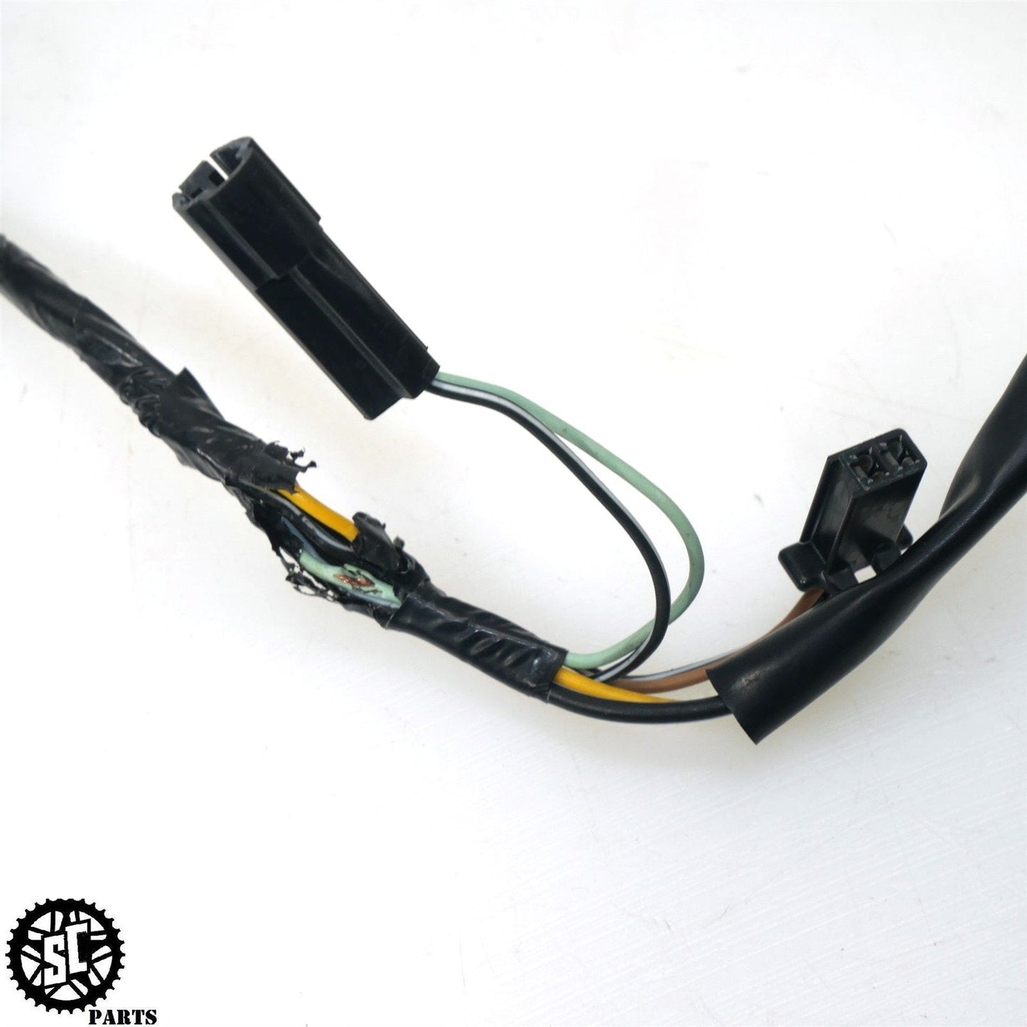 01 - 07 2005 SUZUKI HAYABUSA FRONT HEADLIGHT WIRING HARNESS 36620 - 24F10 S65 - SALVAGECYCLEPARTS