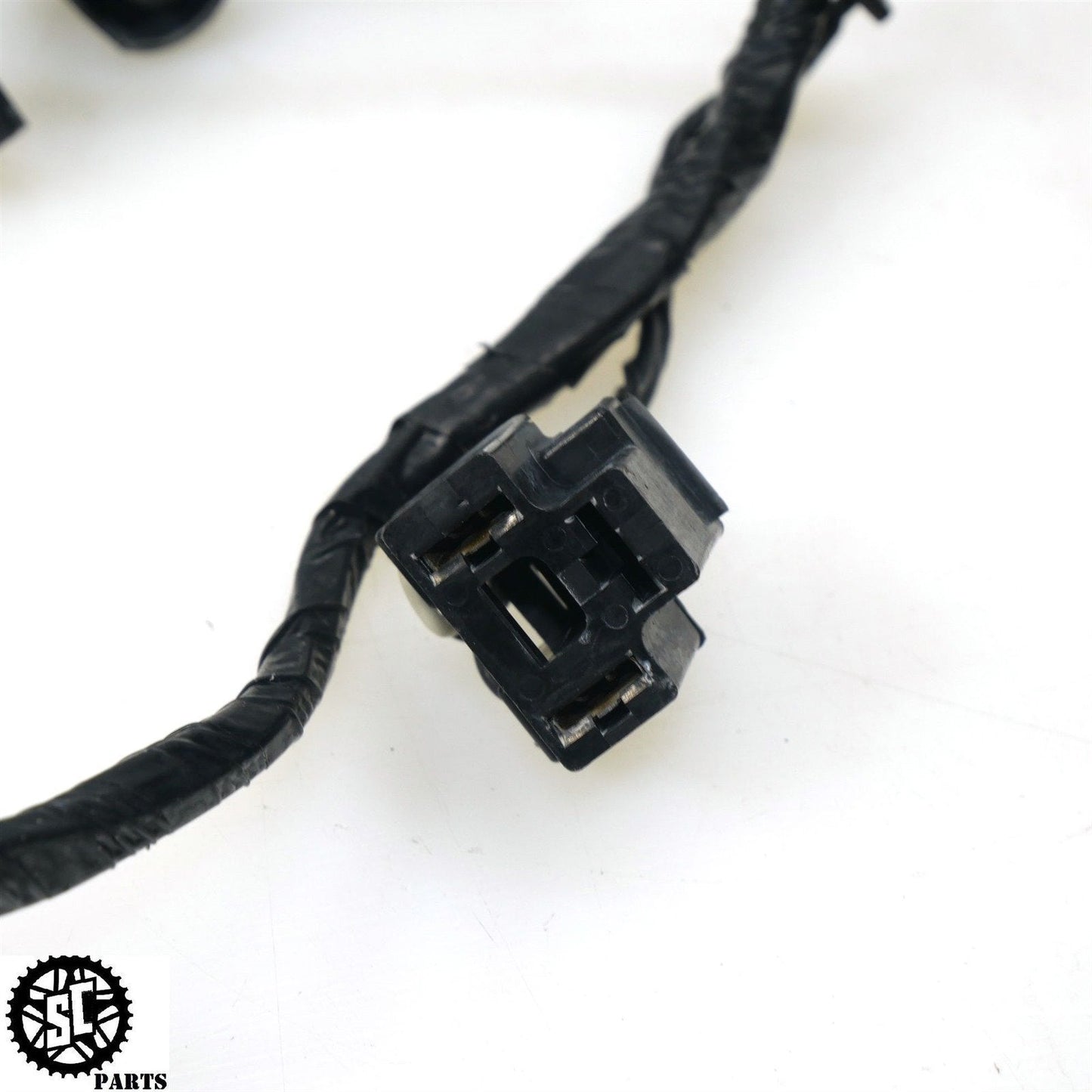 01 - 07 2005 SUZUKI HAYABUSA FRONT HEADLIGHT WIRING HARNESS 36620 - 24F10 S65 - SALVAGECYCLEPARTS