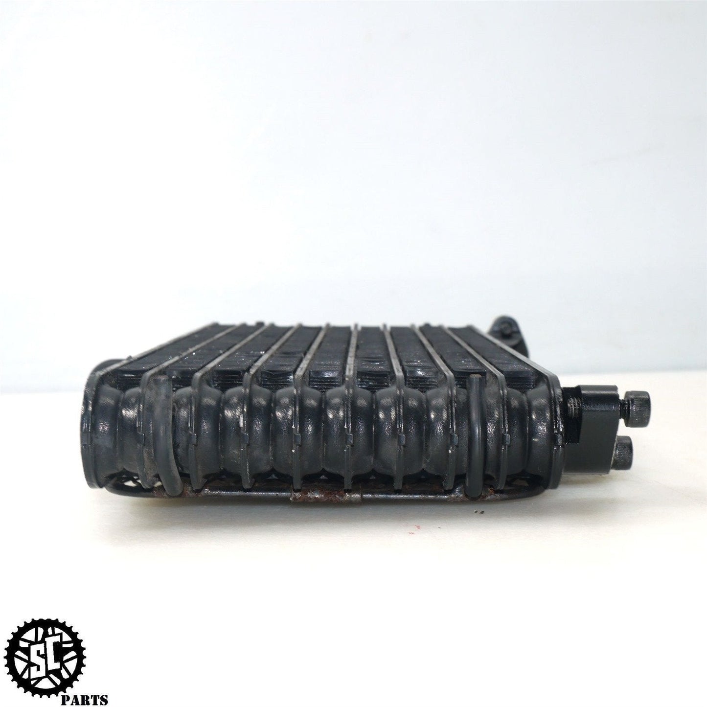 01 - 07 SUZUKI HAYABUSA ENGINE OIL COOLER S31 - SALVAGECYCLEPARTS