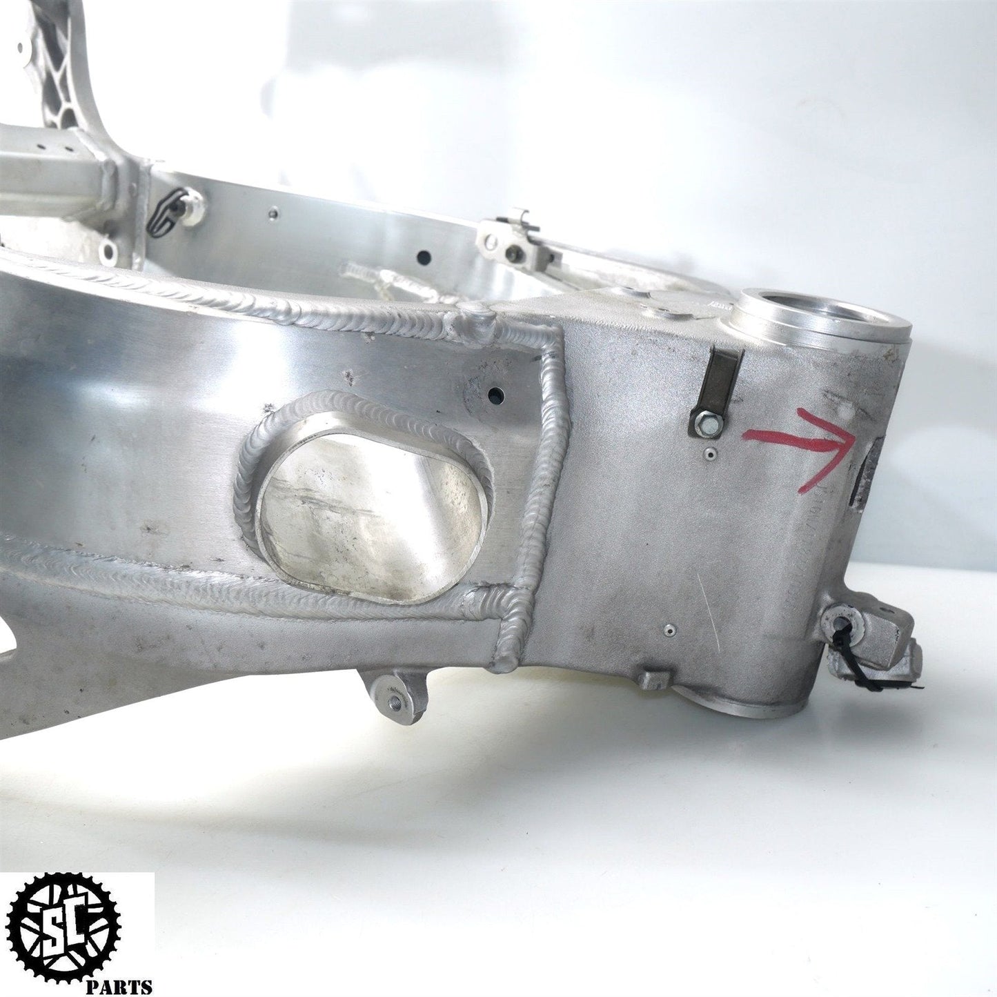 01 - 07 SUZUKI HAYABUSA FRAME CHASSIS *RB* S31 - SALVAGECYCLEPARTS