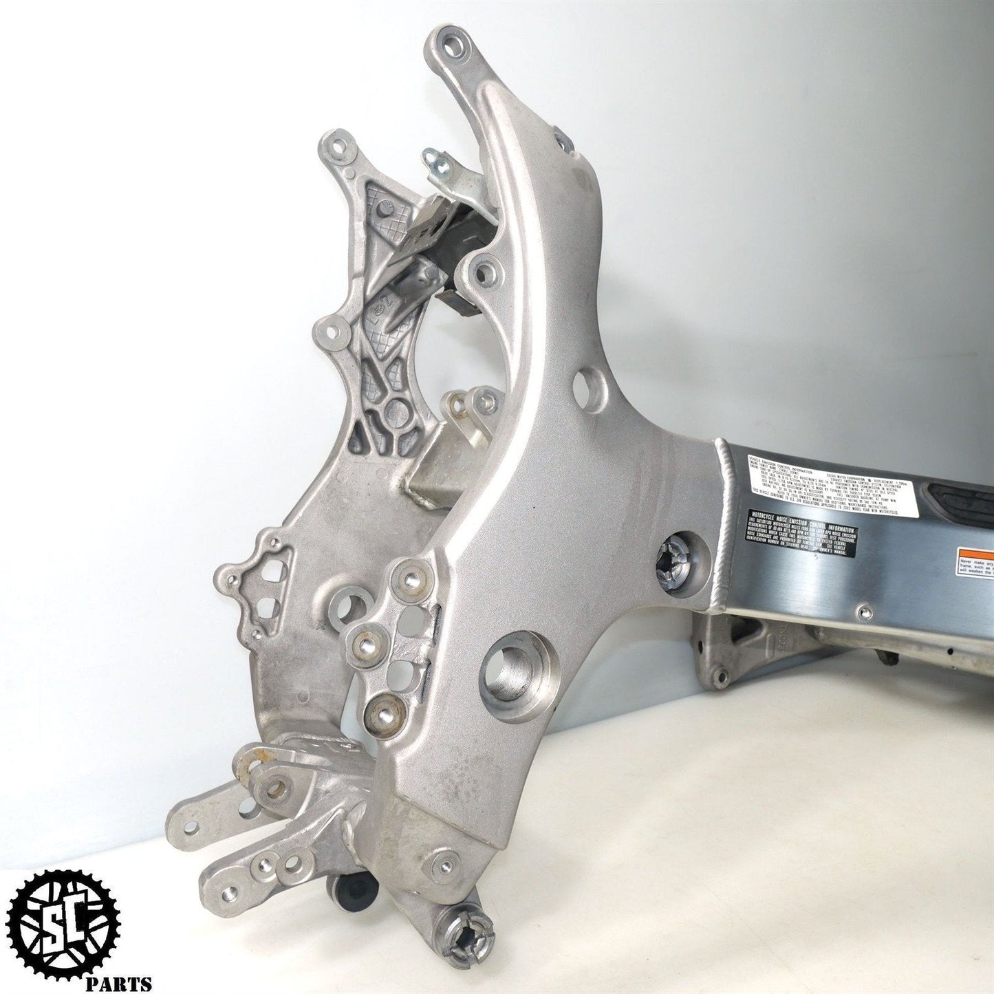 01 - 07 SUZUKI HAYABUSA FRAME CHASSIS *RB* S31 - SALVAGECYCLEPARTS