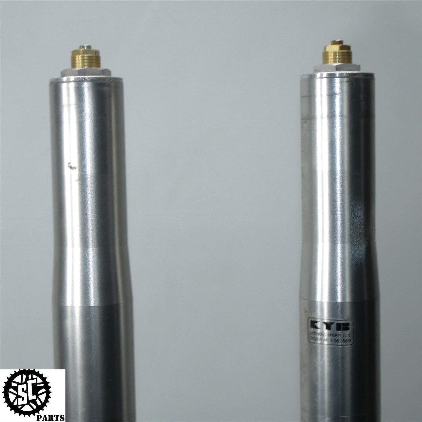 01 - 07 SUZUKI HAYABUSA FRONT LEFT RIGHT FORK TUBES STRAIGHT S31 - SALVAGECYCLEPARTS