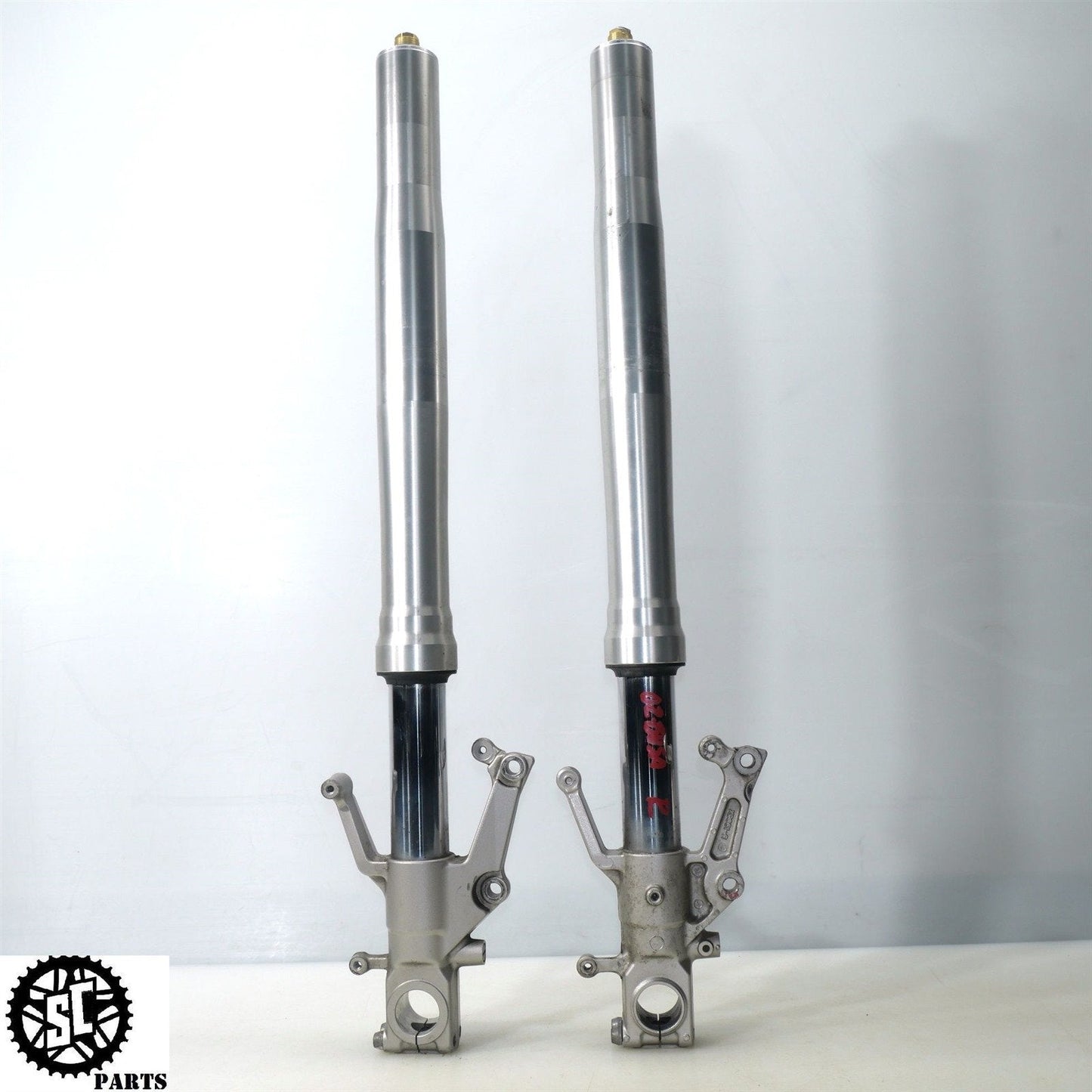 01 - 07 SUZUKI HAYABUSA FRONT LEFT RIGHT FORK TUBES STRAIGHT S31 - SALVAGECYCLEPARTS