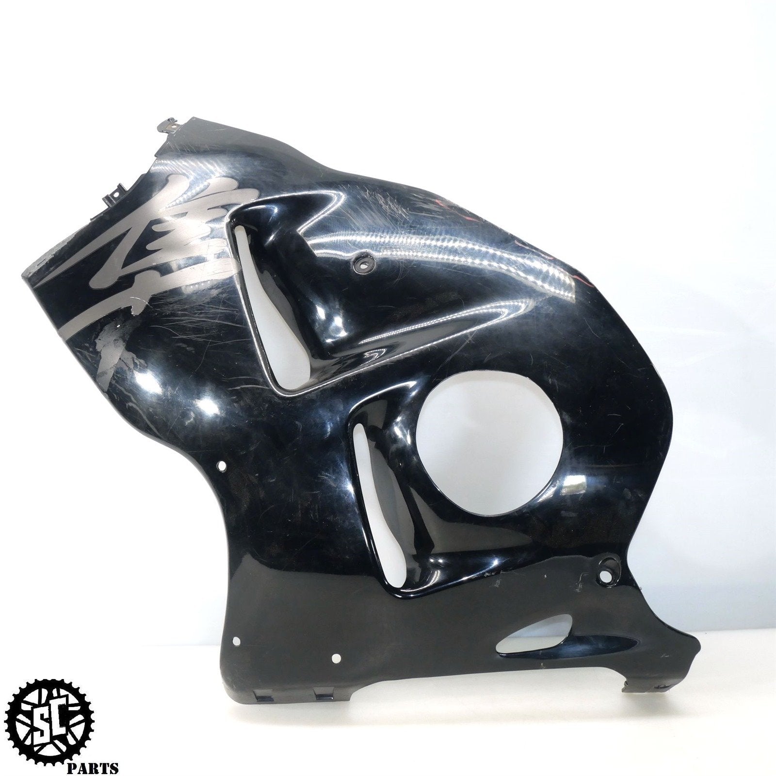 01-07 SUZUKI HAYABUSA LEFT SIDE FAIRING S08 – SALVAGECYCLEPARTS