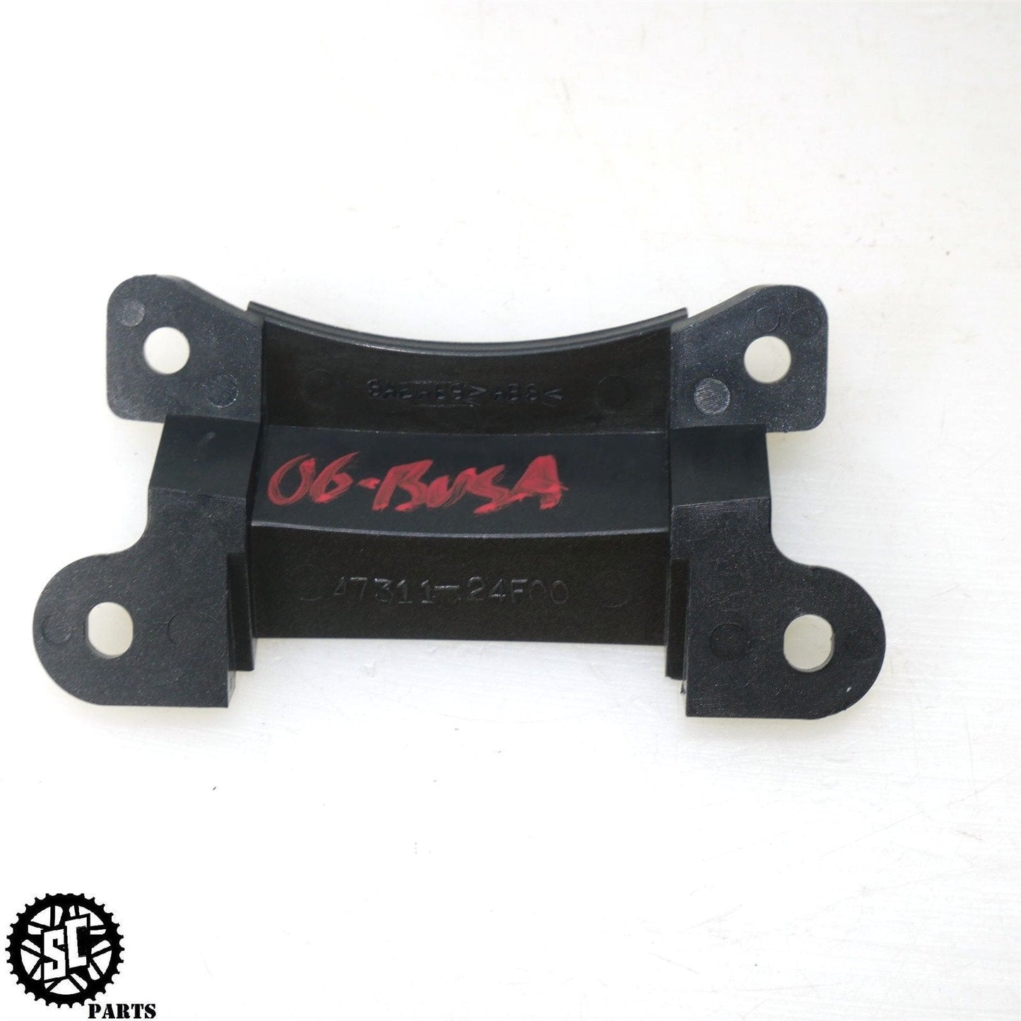 01 - 07 SUZUKI HAYABUSA REAR CENTER TAIL FAIRING S42 - SALVAGECYCLEPARTS