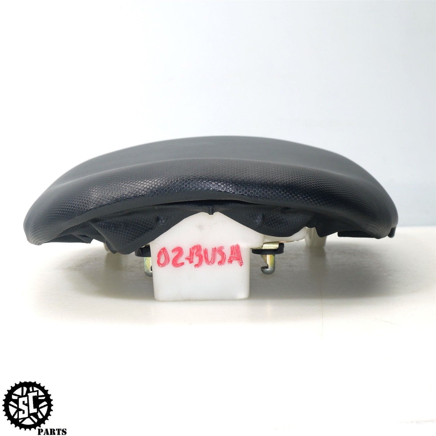 01 - 07 SUZUKI HAYABUSA REAR PASSENGER SEAT S31 - SALVAGECYCLEPARTS