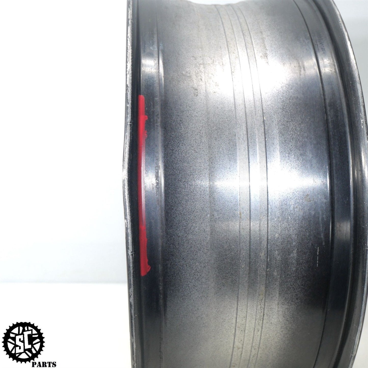 01 - 07 SUZUKI HAYABUSA REAR WHEEL RIM SB S31 - SALVAGECYCLEPARTS