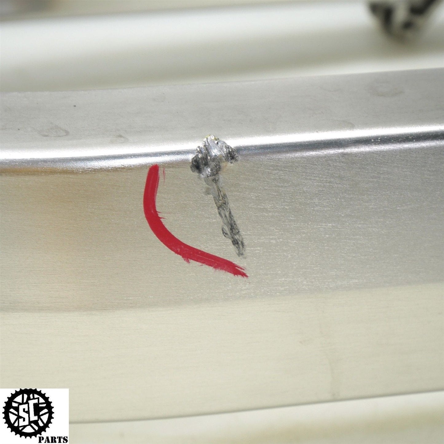 01 - 07 SUZUKI HAYABUSA SWINGARM S42 - SALVAGECYCLEPARTS