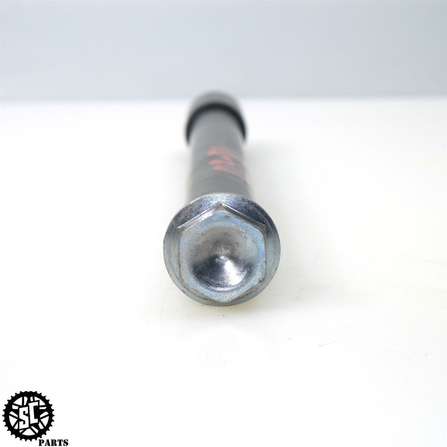 02 03 2003 YAMAHA YZF R1 FRONT AXLE BOLT Y40 - SALVAGECYCLEPARTS