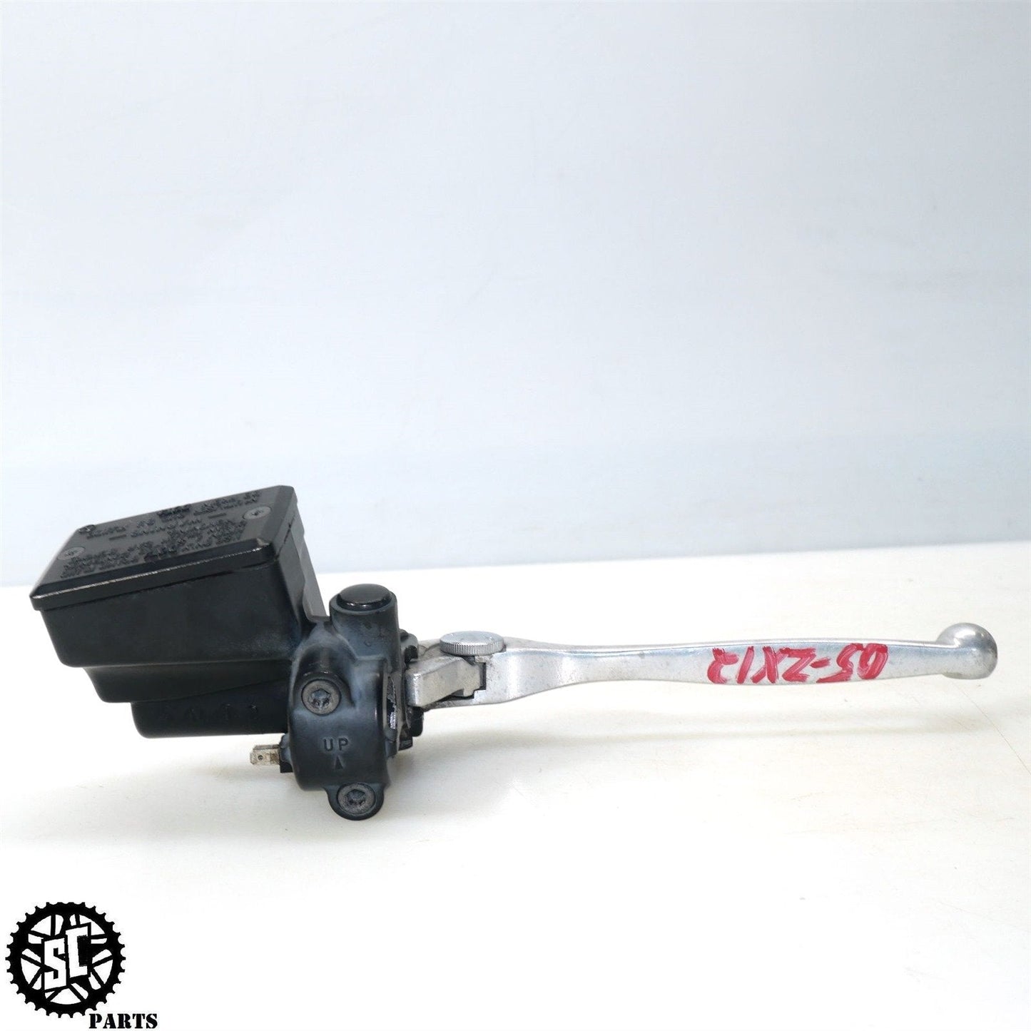 02 - 05 KAWASAKI NINJA ZX12R FRONT BRAKE MASTER CYLINDER CLUTCH PERCH LEVER K60 - SALVAGECYCLEPARTS