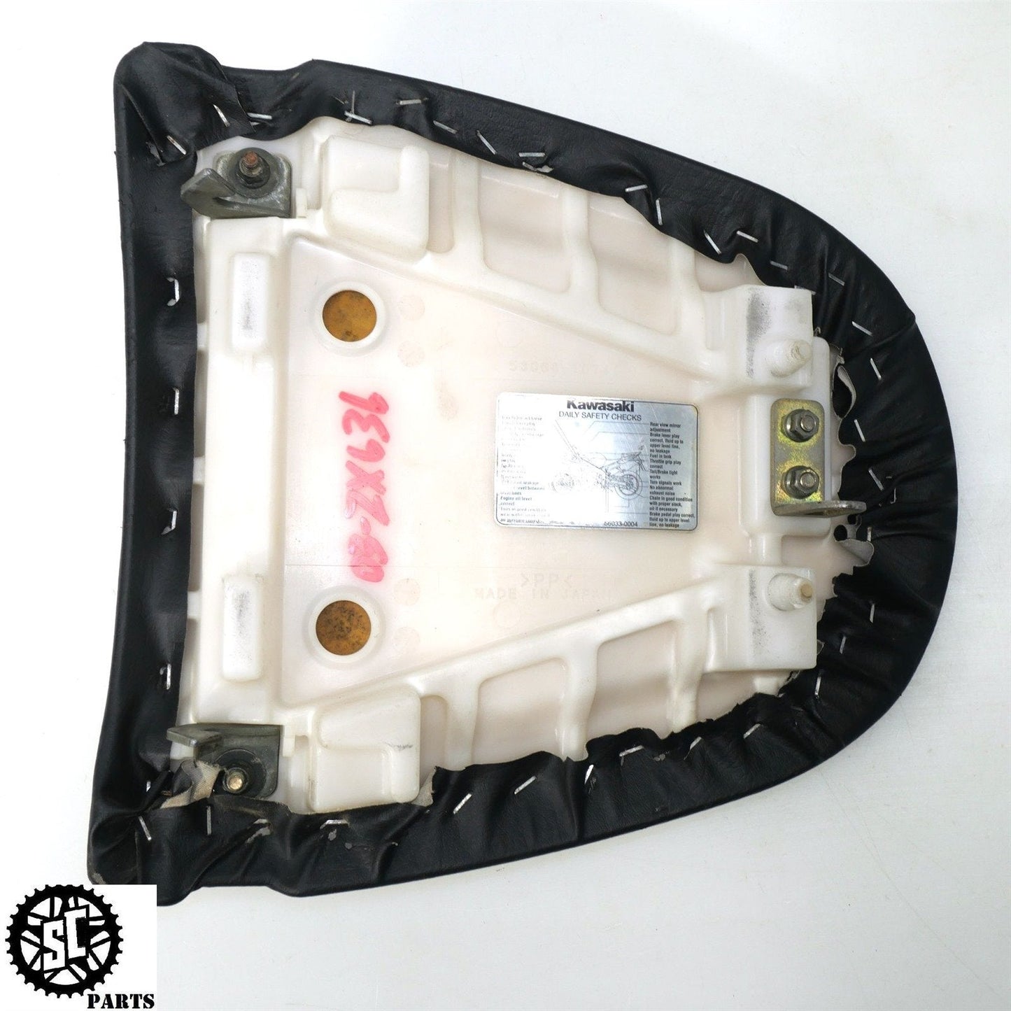 03 04 2003 KAWASAKI NINJA ZX6R 636 REAR PASSENGER SEAT K07 - SALVAGECYCLEPARTS