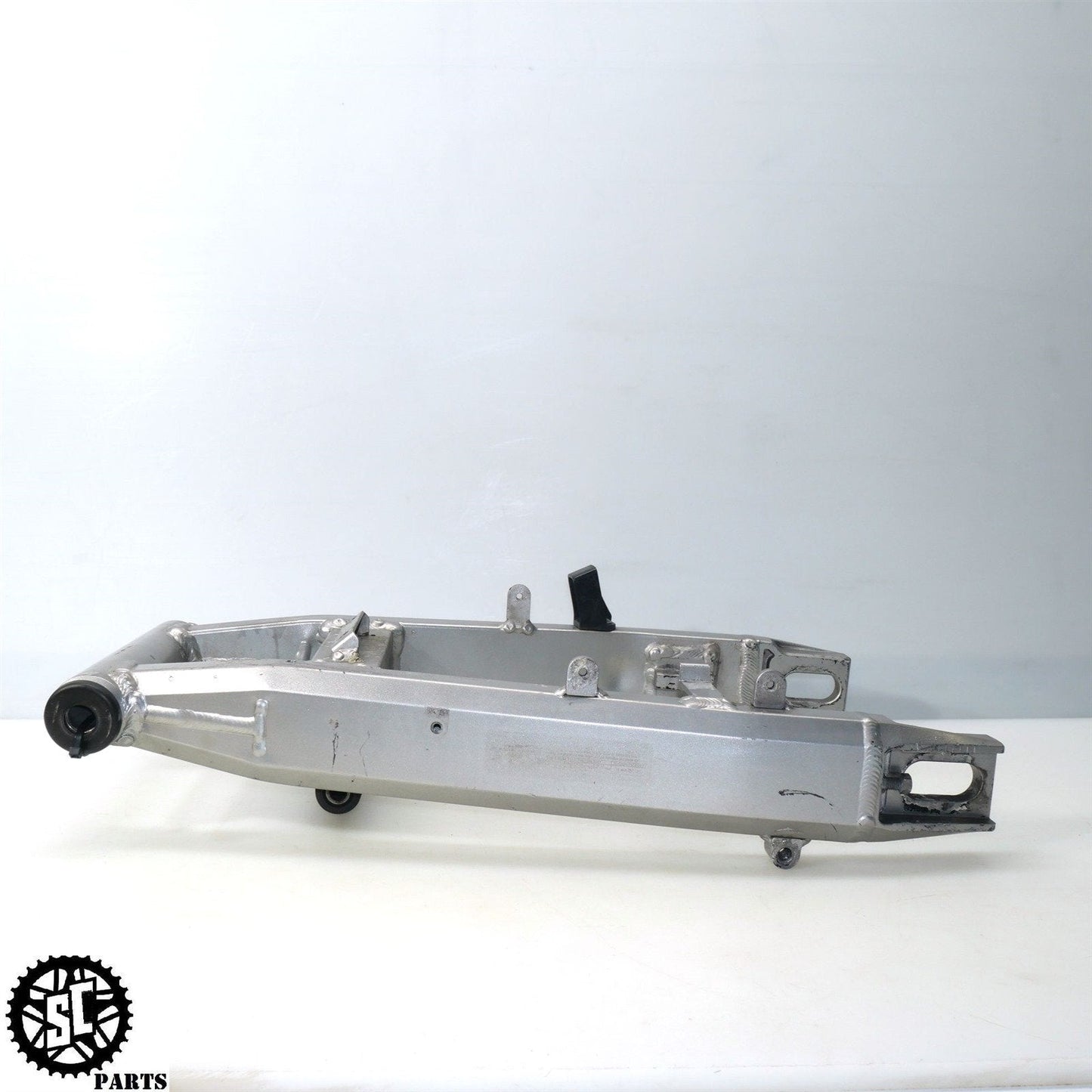 03 04 2003 KAWASAKI NINJA ZX6R 636 REAR SWINGARM K07 - SALVAGECYCLEPARTS