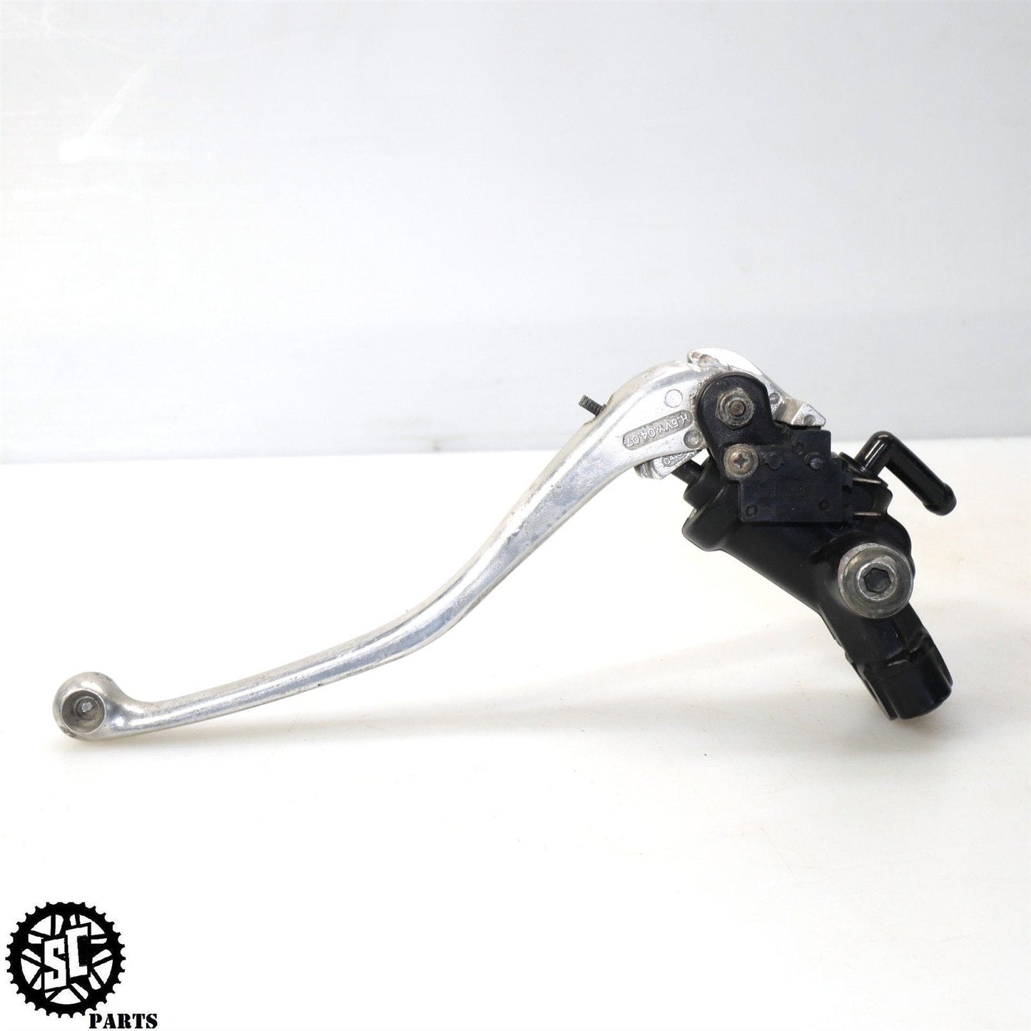 04 05 06 YAMAHA YZF R1 FRONT BRAKE MASTER CYLINDER LEVER Y28 - SALVAGECYCLEPARTS
