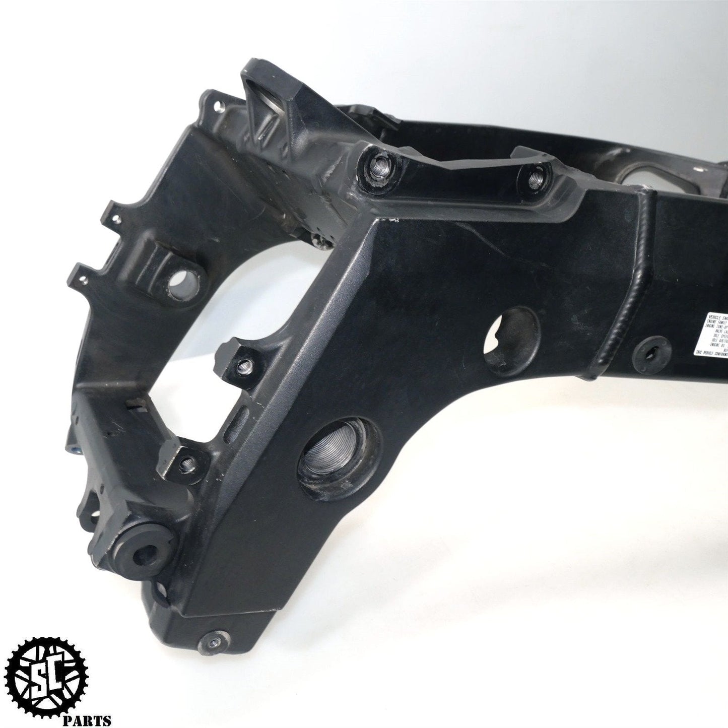 04 - 05 2005 SUZUKI GSXR600 MAIN FRAME CHASSIS *C* S61 - SALVAGECYCLEPARTS