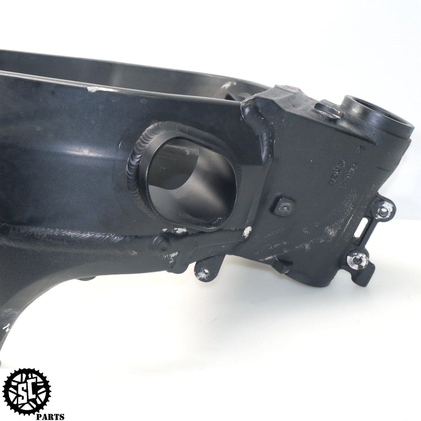 04 - 05 2005 SUZUKI GSXR600 MAIN FRAME CHASSIS *C* S61 - SALVAGECYCLEPARTS