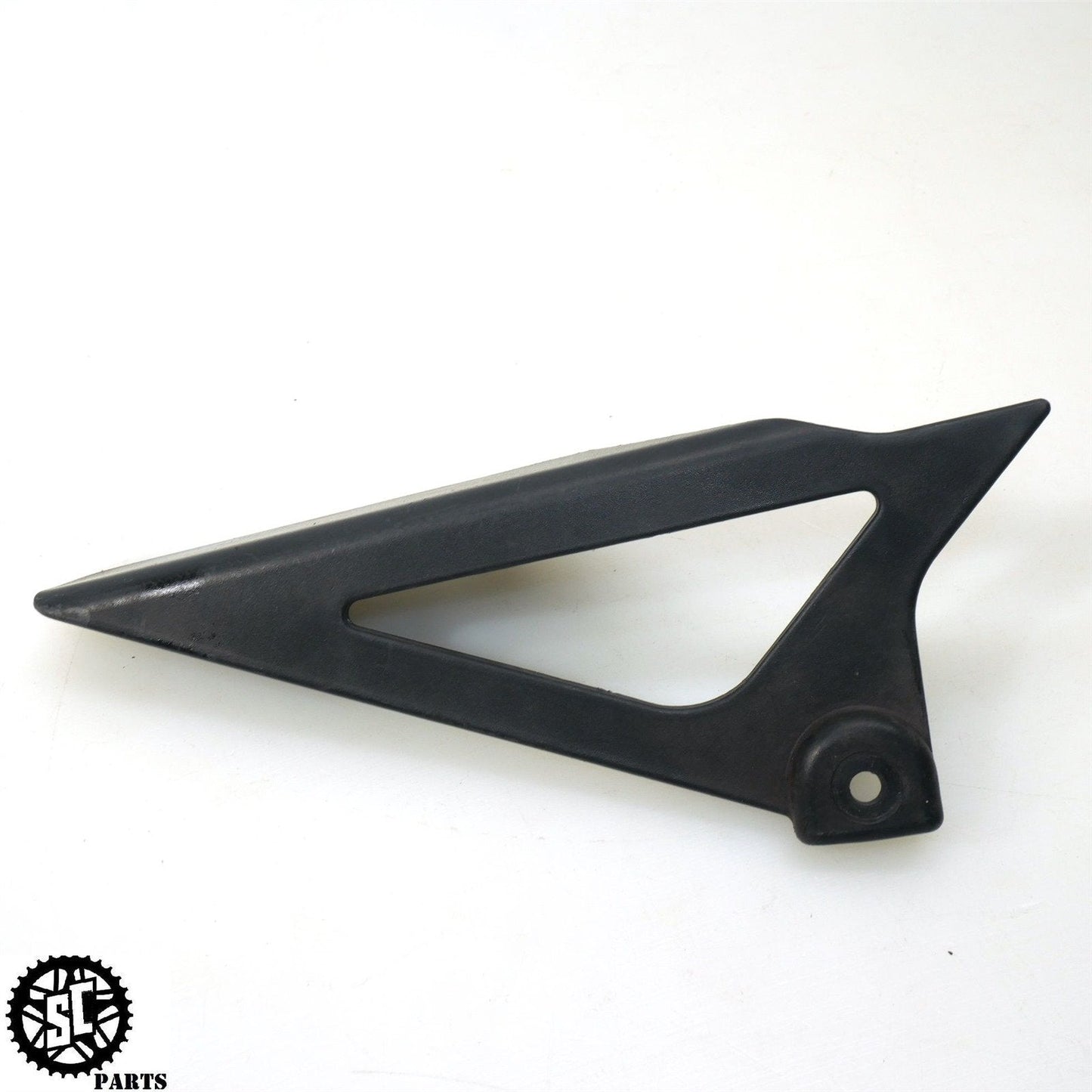 04 - 05 KAWASAKI NINJA ZX10R CHAIN GUARD COVER K68 - SALVAGECYCLEPARTS
