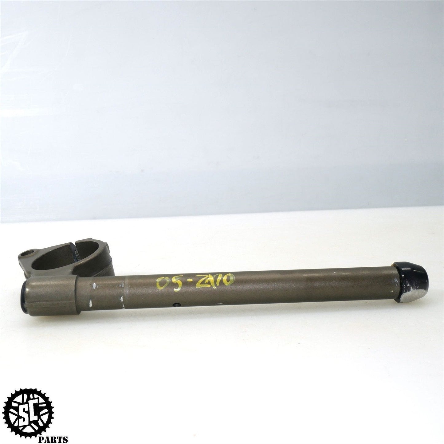04 - 05 KAWASAKI NINJA ZX10R LEFT RIGHT CLIP ON 46003 - 0045 46003 - 0046 K68 - SALVAGECYCLEPARTS