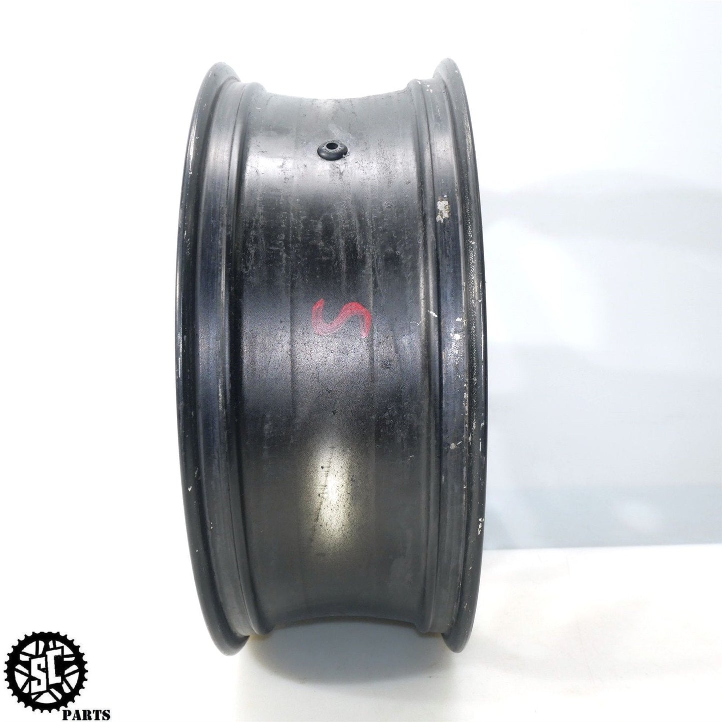 04 05 KAWASAKI NINJA ZX10R REAR WHEEL BACK RIM STRAIGHT K11 - SALVAGECYCLEPARTS