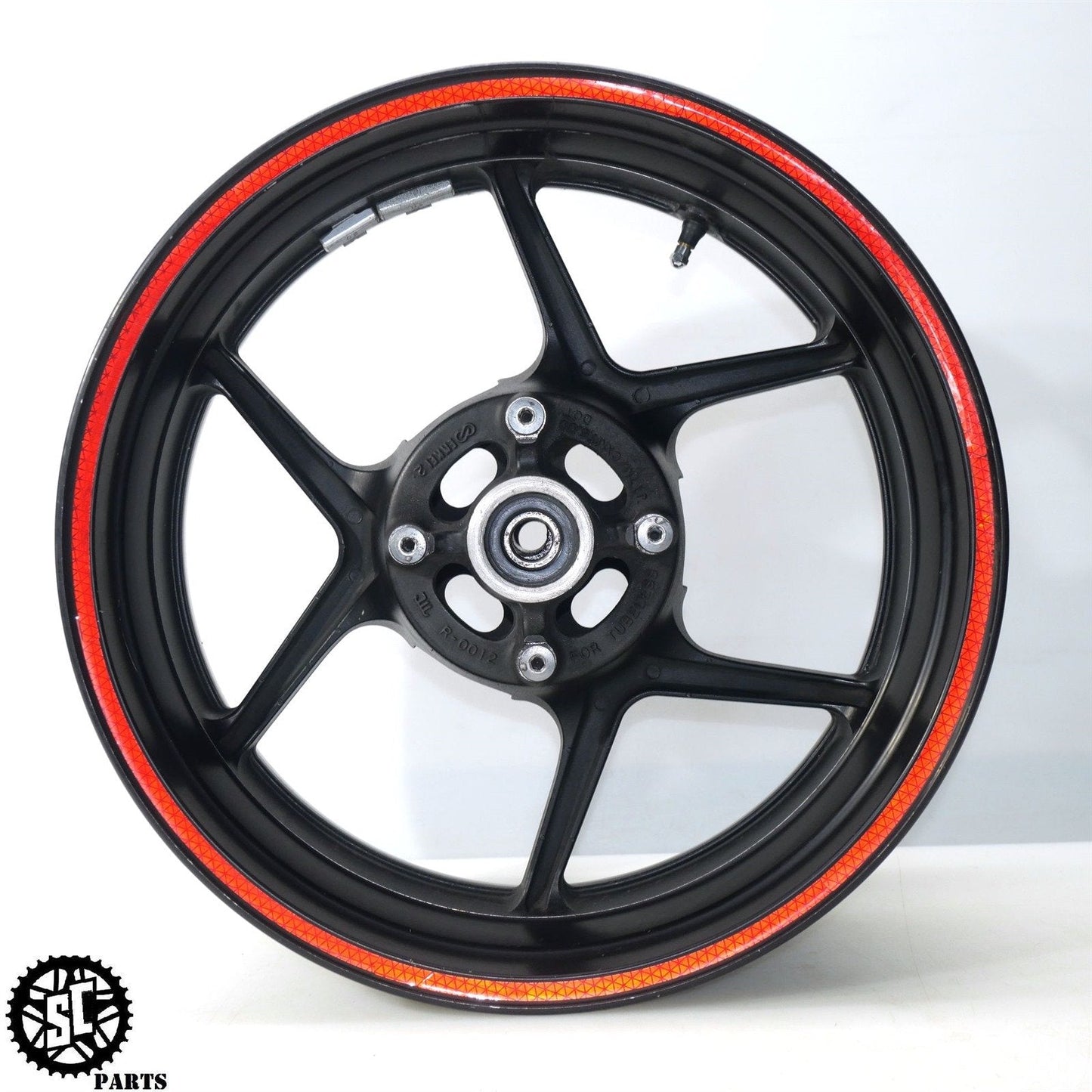 04 05 KAWASAKI NINJA ZX10R REAR WHEEL BACK RIM STRAIGHT K11 - SALVAGECYCLEPARTS