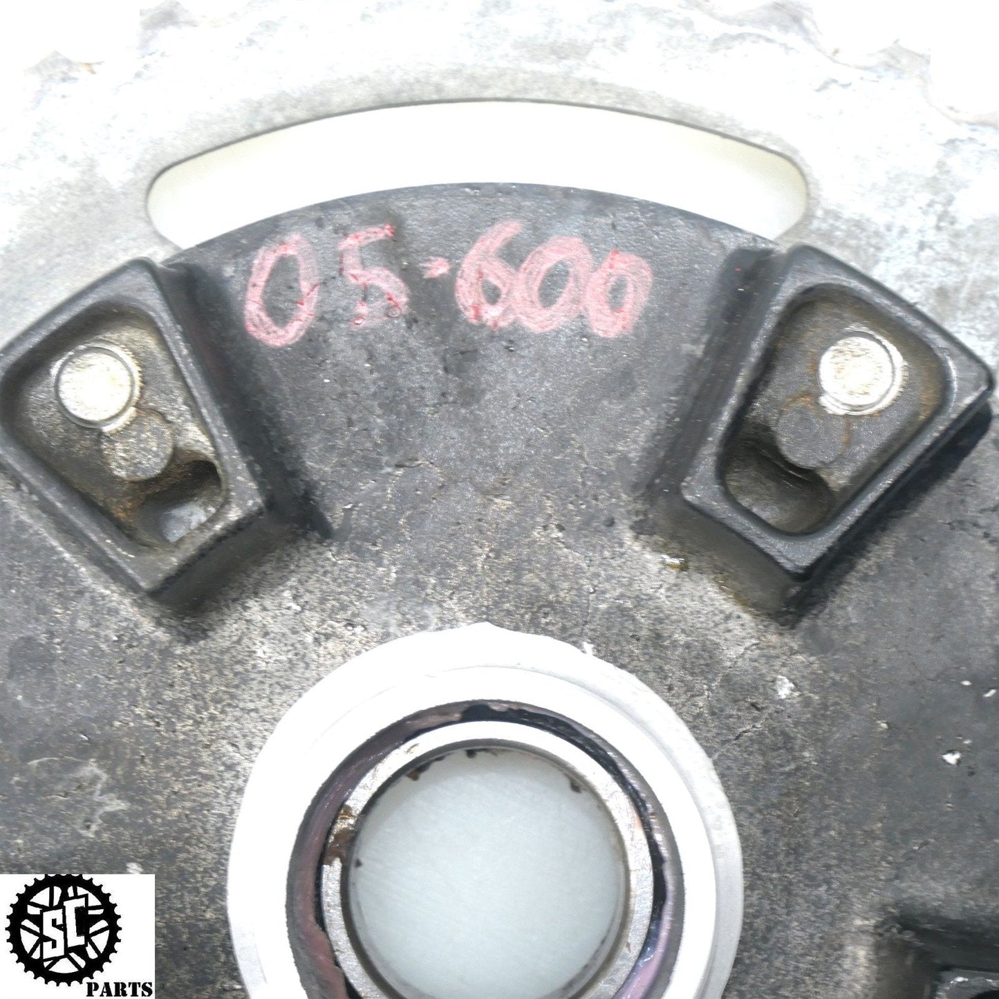 04 05 SUZUKI GSXR 600 REAR SPROCKET HUB S33 - SALVAGECYCLEPARTS