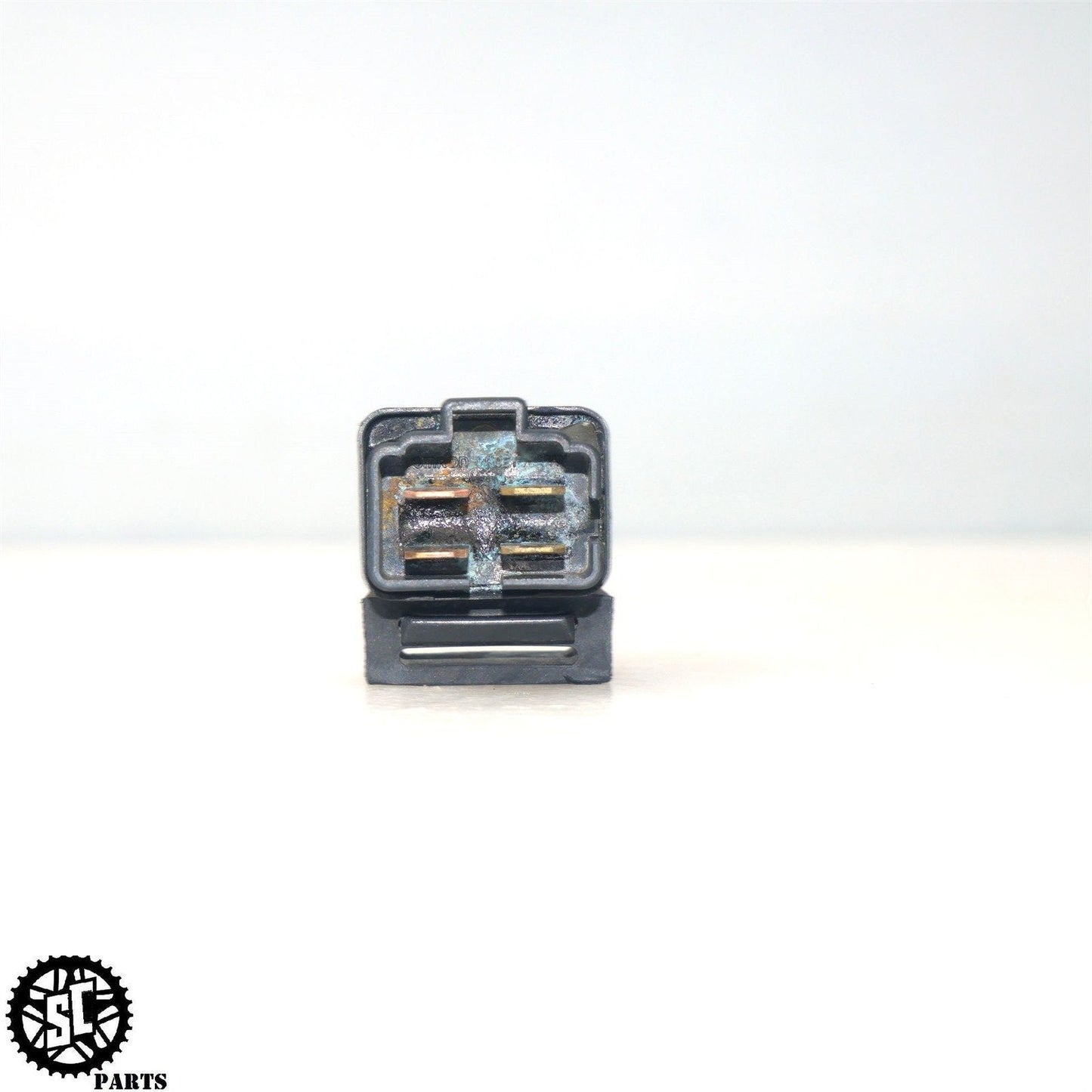 04 05 SUZUKI GSXR 600 RELAY S33 - SALVAGECYCLEPARTS