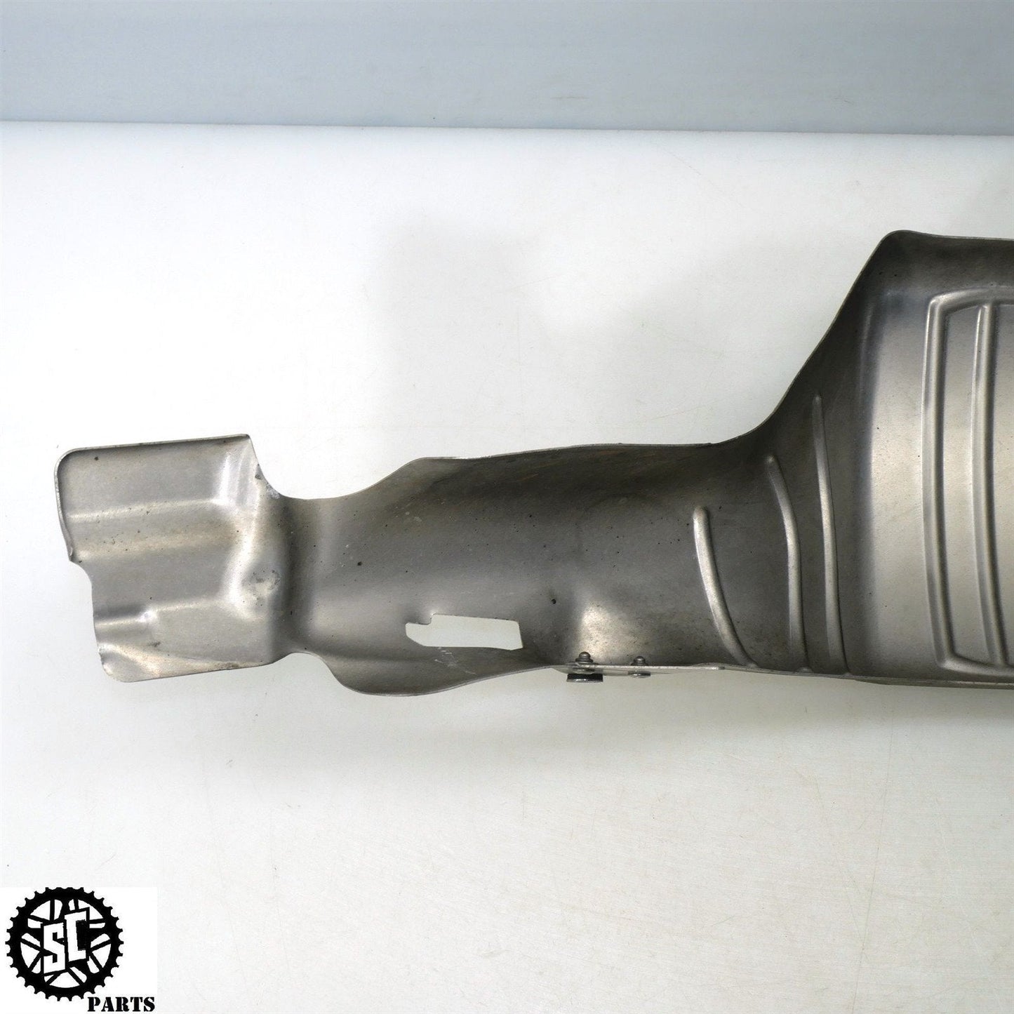 04 - 07 HONDA CBR1000RR EXHAUST MUFFLER HEAT SHIELD H32 - SALVAGECYCLEPARTS