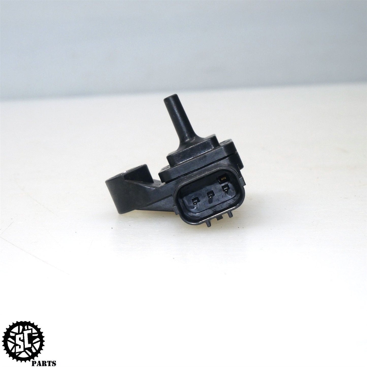 04 - 07 HONDA CBR1000RR MAP SENSOR H32 - SALVAGECYCLEPARTS