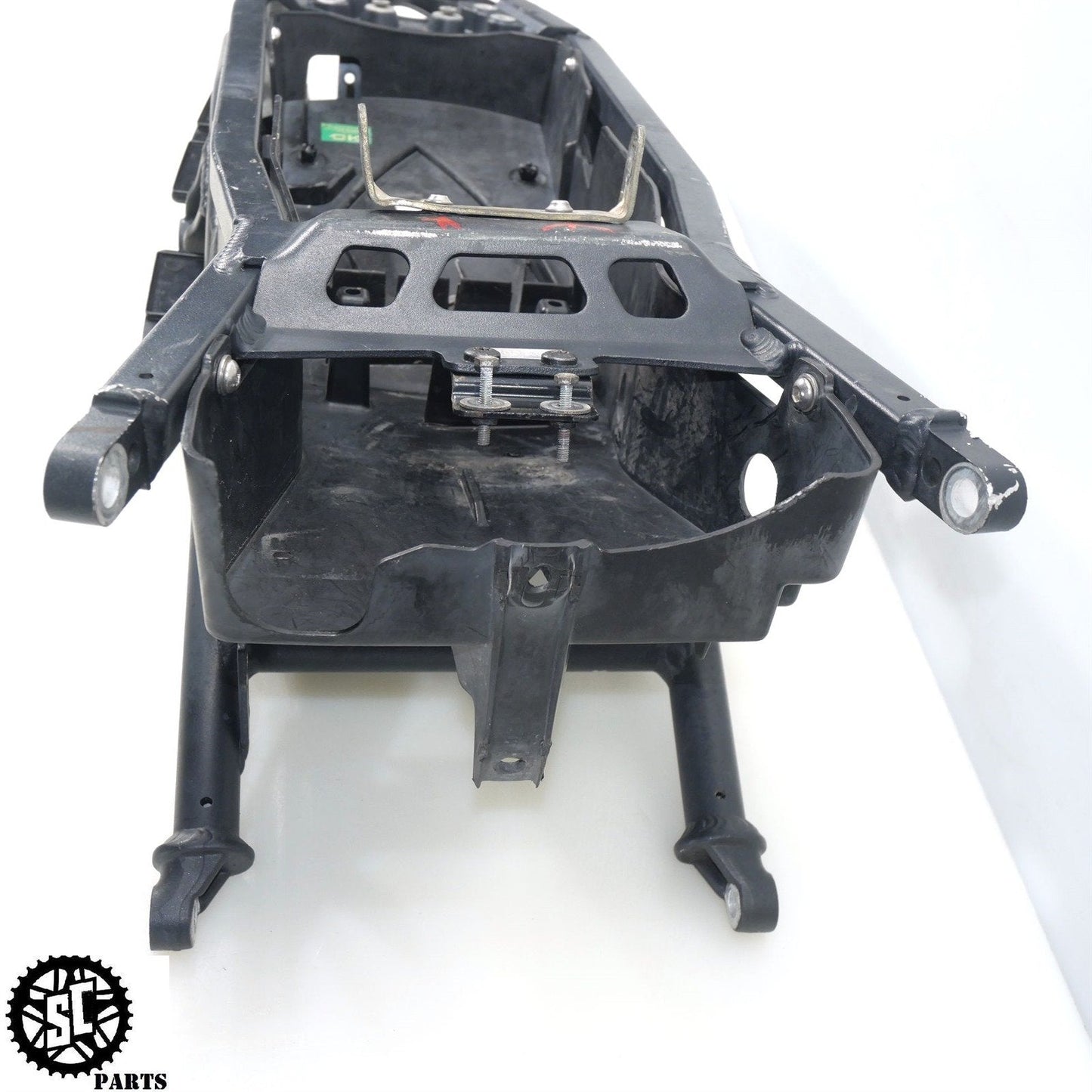 05 - 07 TRIUMPH SPEED TRIPLE 1050 REAR SUB FRAME TAIL BATTERY TRAY T2074400 T33 - SALVAGECYCLEPARTS