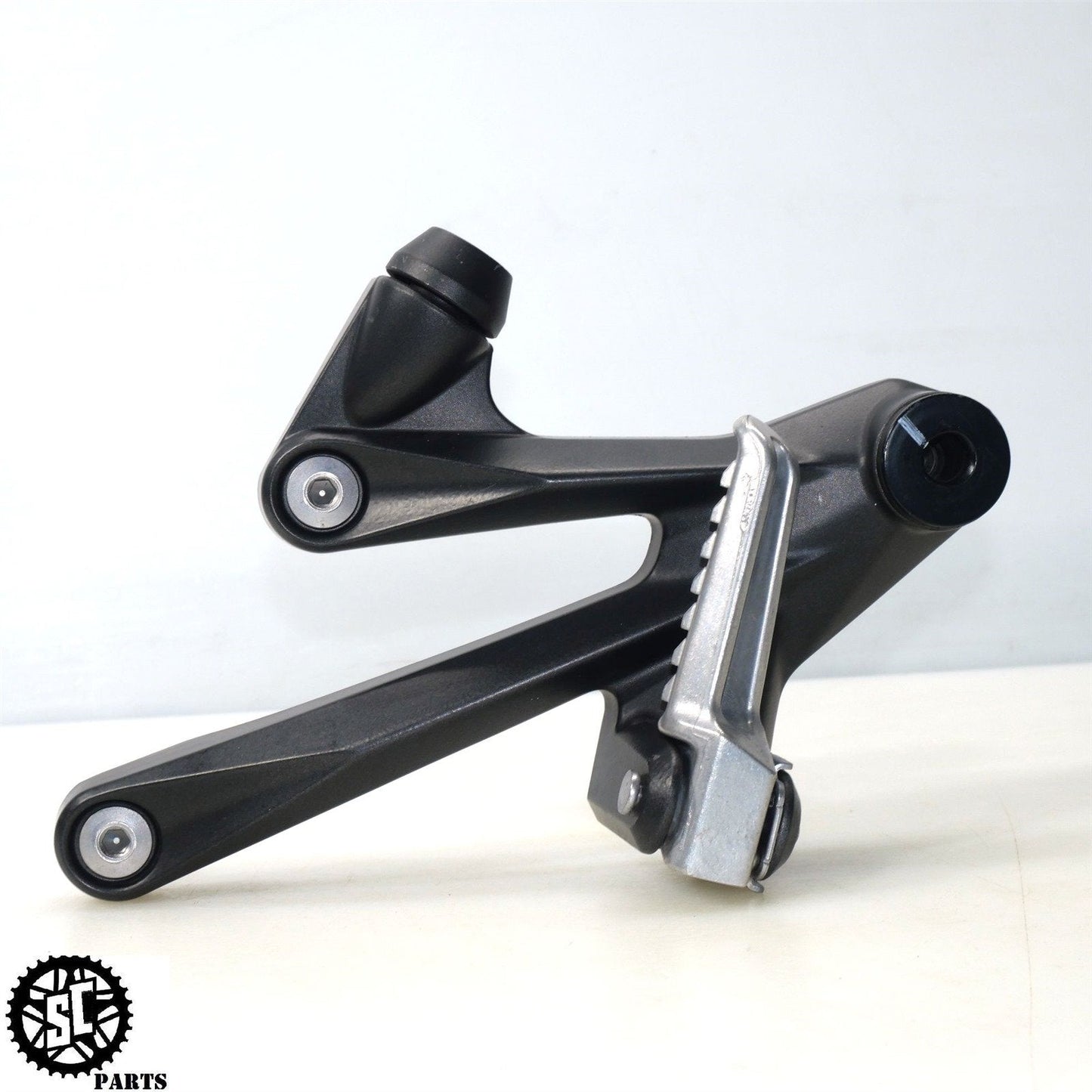 06 07 2008 - 2011 KAWASAKI ZX14 REAR PASSENGER BACK FOOT PEG LEFT RIGHT K48 - SALVAGECYCLEPARTS