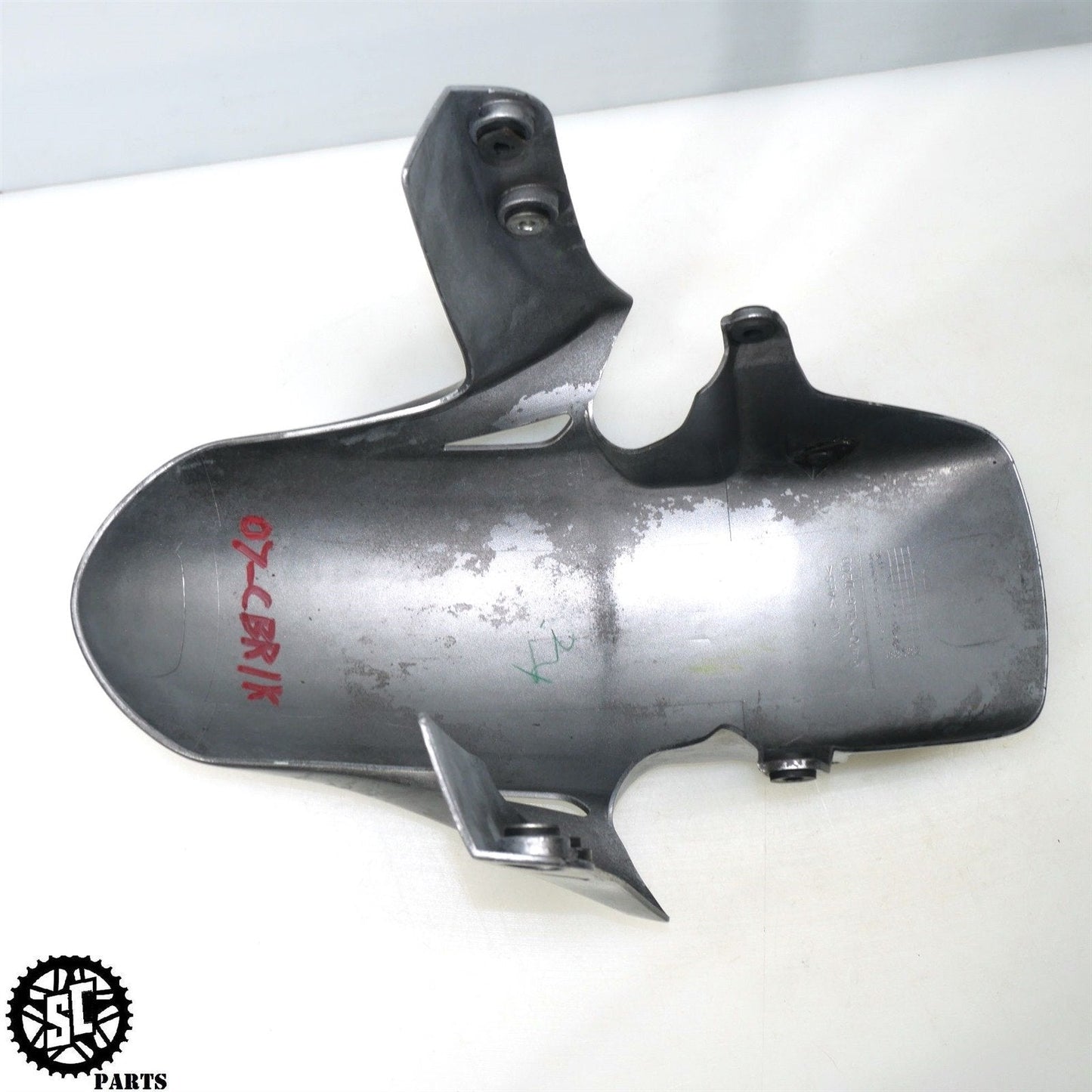 06 07 HONDA CBR1000RR FRONT FENDER TIRE HUGGER H45 - SALVAGECYCLEPARTS