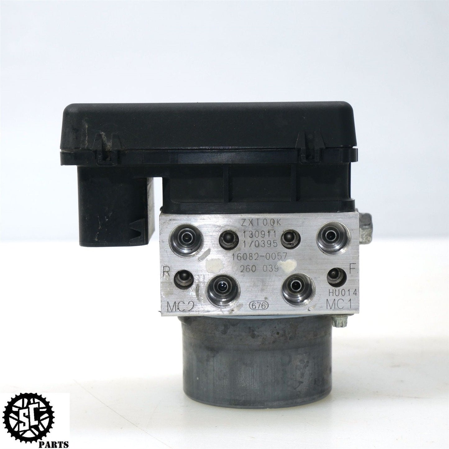 11-15 KAWASAKI NINJA ZX10R ABS BRAKE PUMP MODULE K03