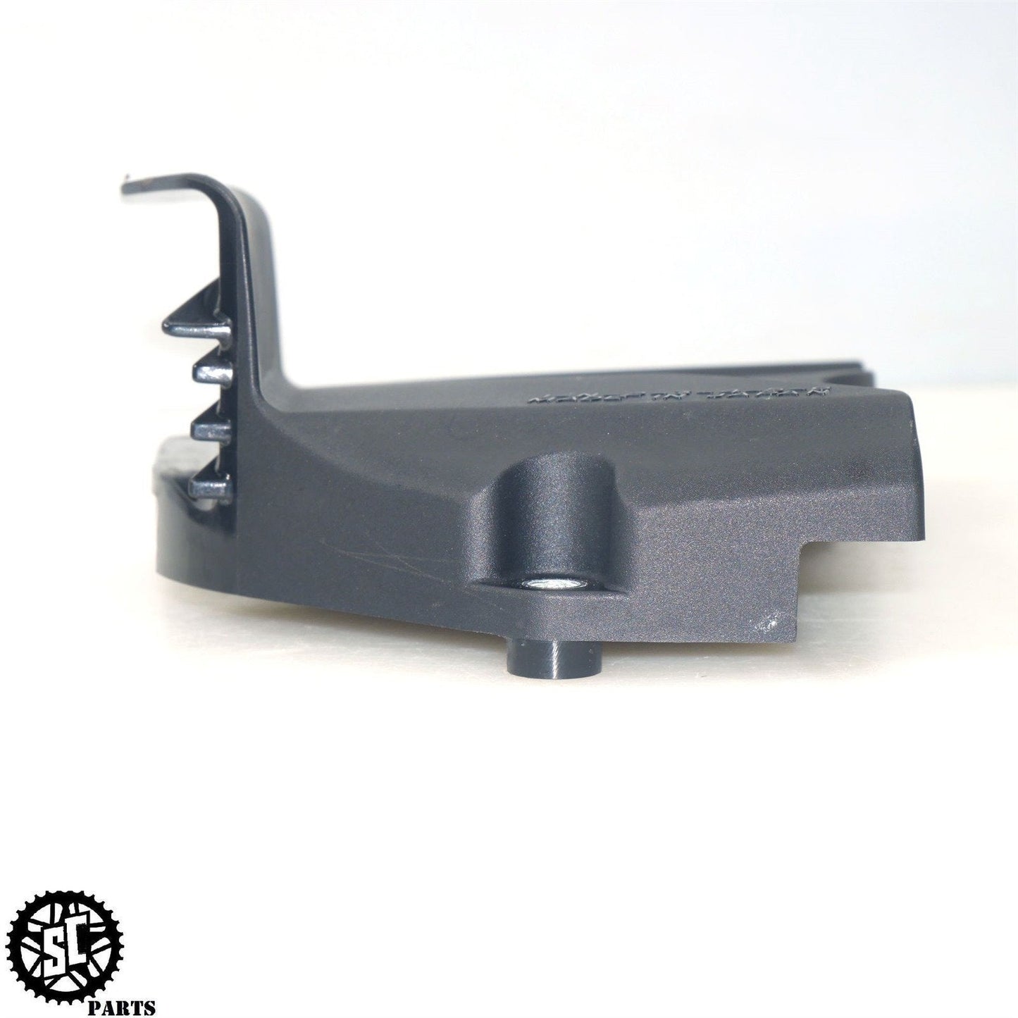 2009-2014 YAMAHA YZF R1 FRONT SPROCKET COVER Y31