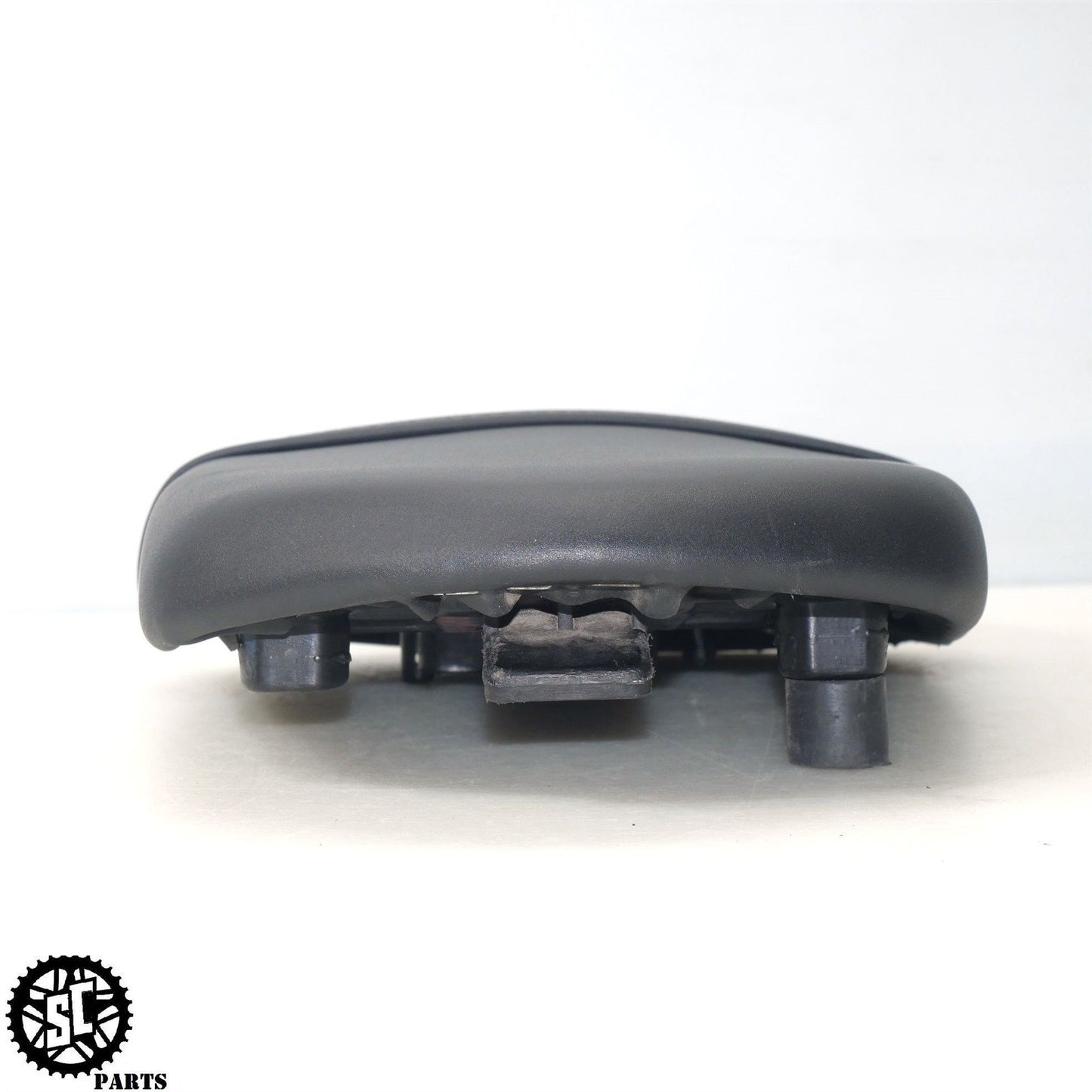 06 07 SUZUKI GSXR 600 REAR PASSENGER SEAT S70