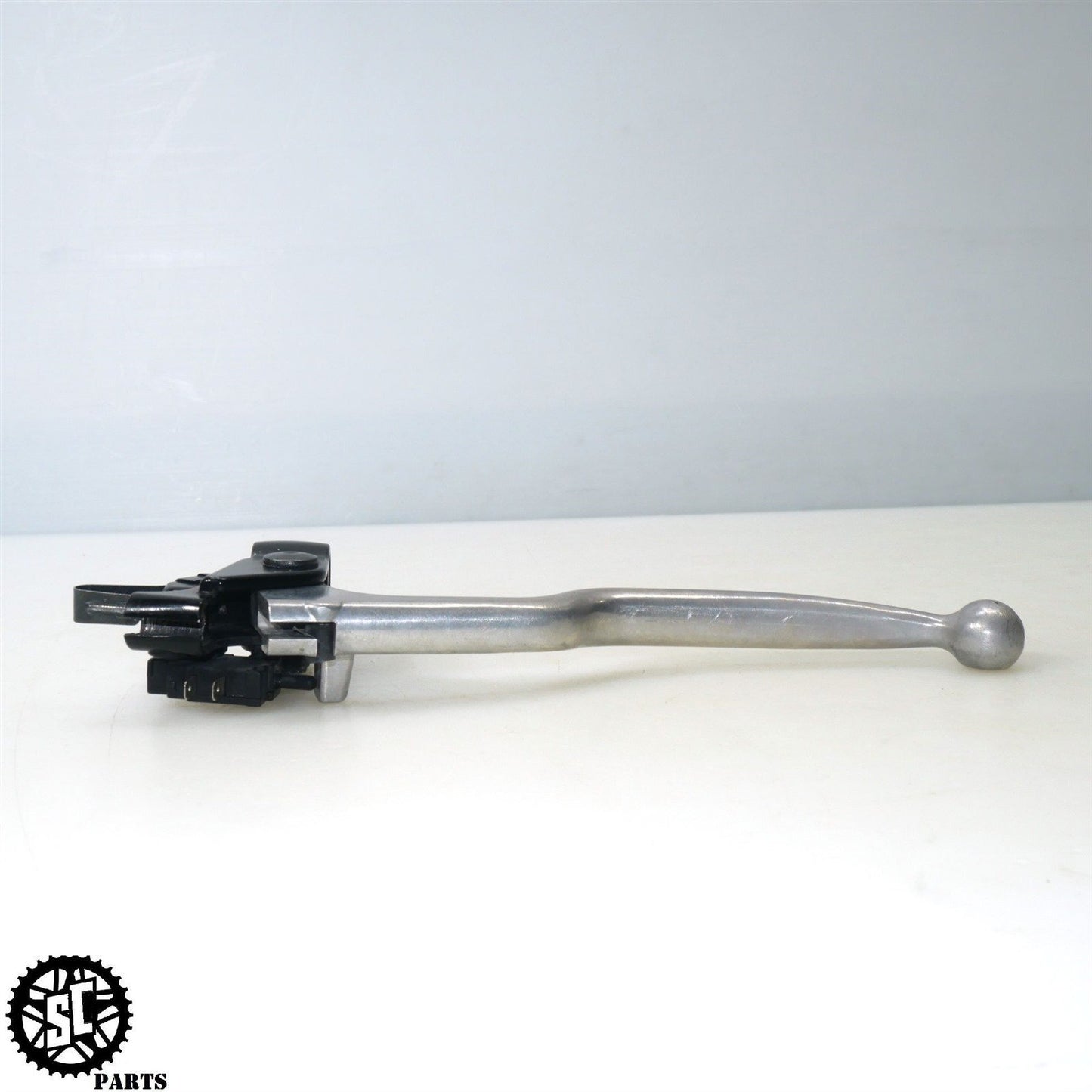 09-14 YAMAHA YZF R1 CLUTCH PERCH CABLE BRACKET Y39