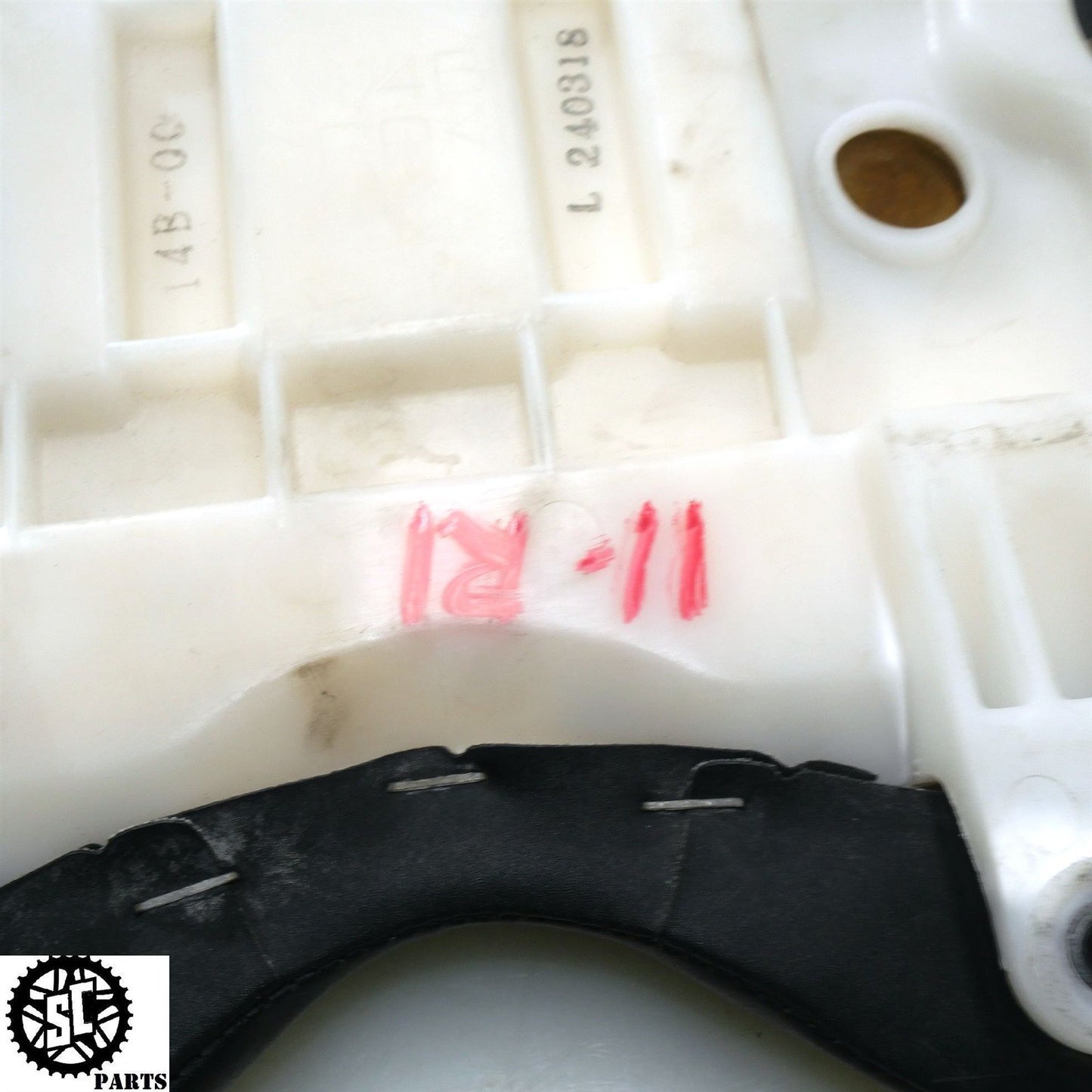 09-14 YAMAHA YZF R1 FRONT SEAT Y39