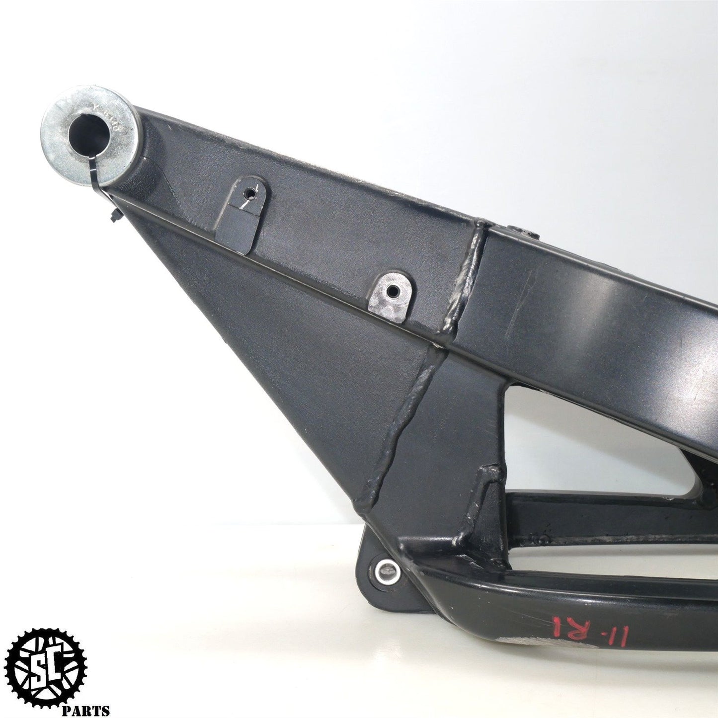 09-14 YAMAHA YZF R1 SWINGARM ADJUSTER BOLT Y39