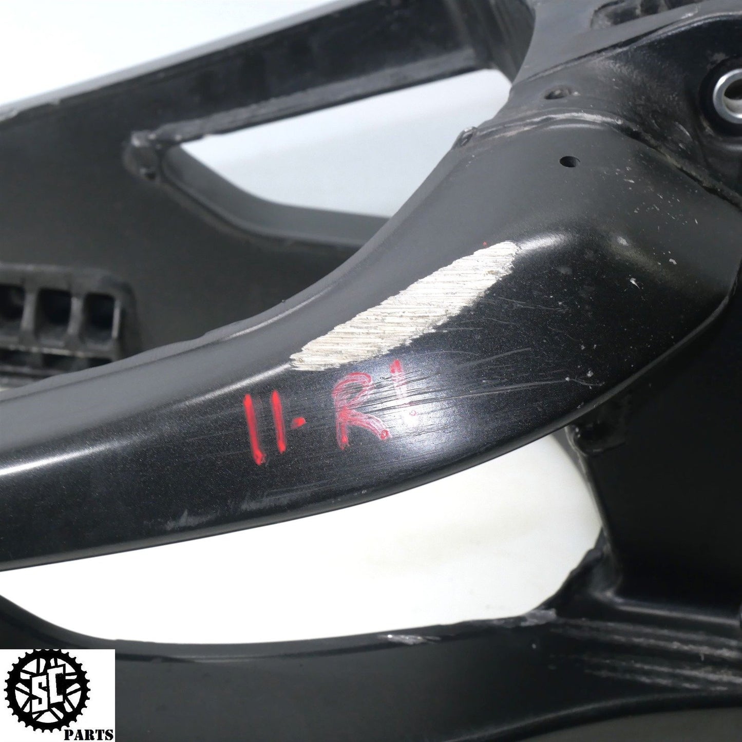 09-14 YAMAHA YZF R1 SWINGARM ADJUSTER BOLT Y39