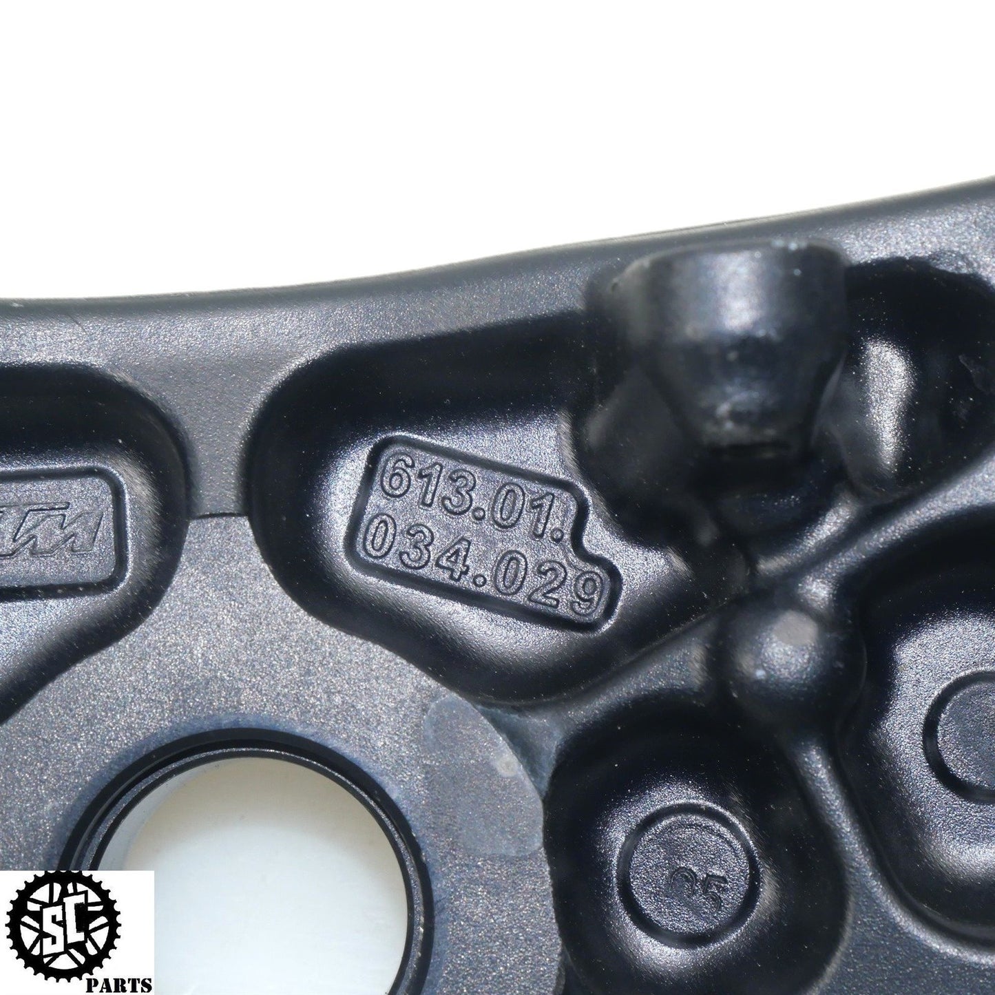 14-16 KTM 1290 SUPER DUKE R UPPER TRIPLE TREE 61301034029 KT12