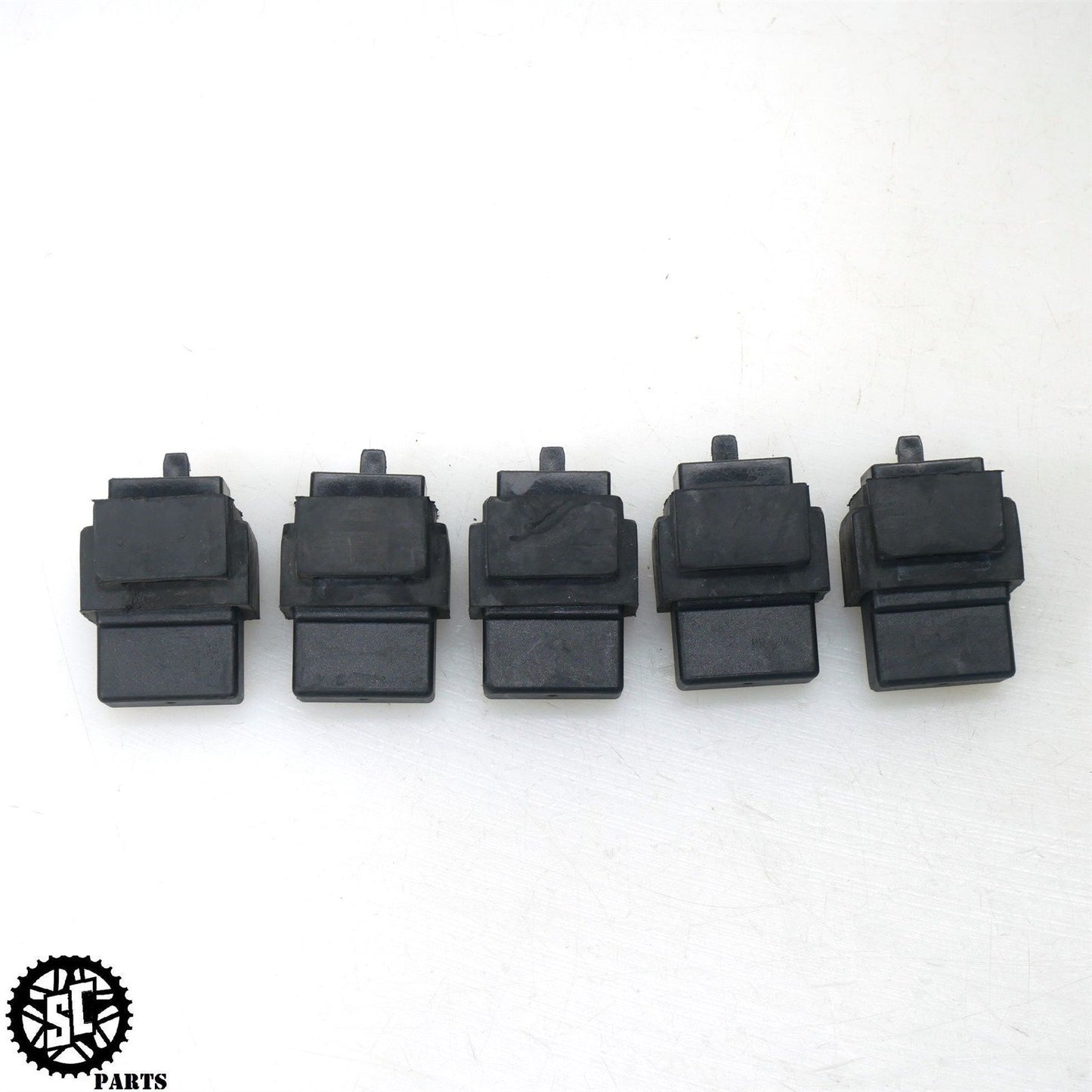 11-21 APRILIA TUONO V4 1100 RELAY A07