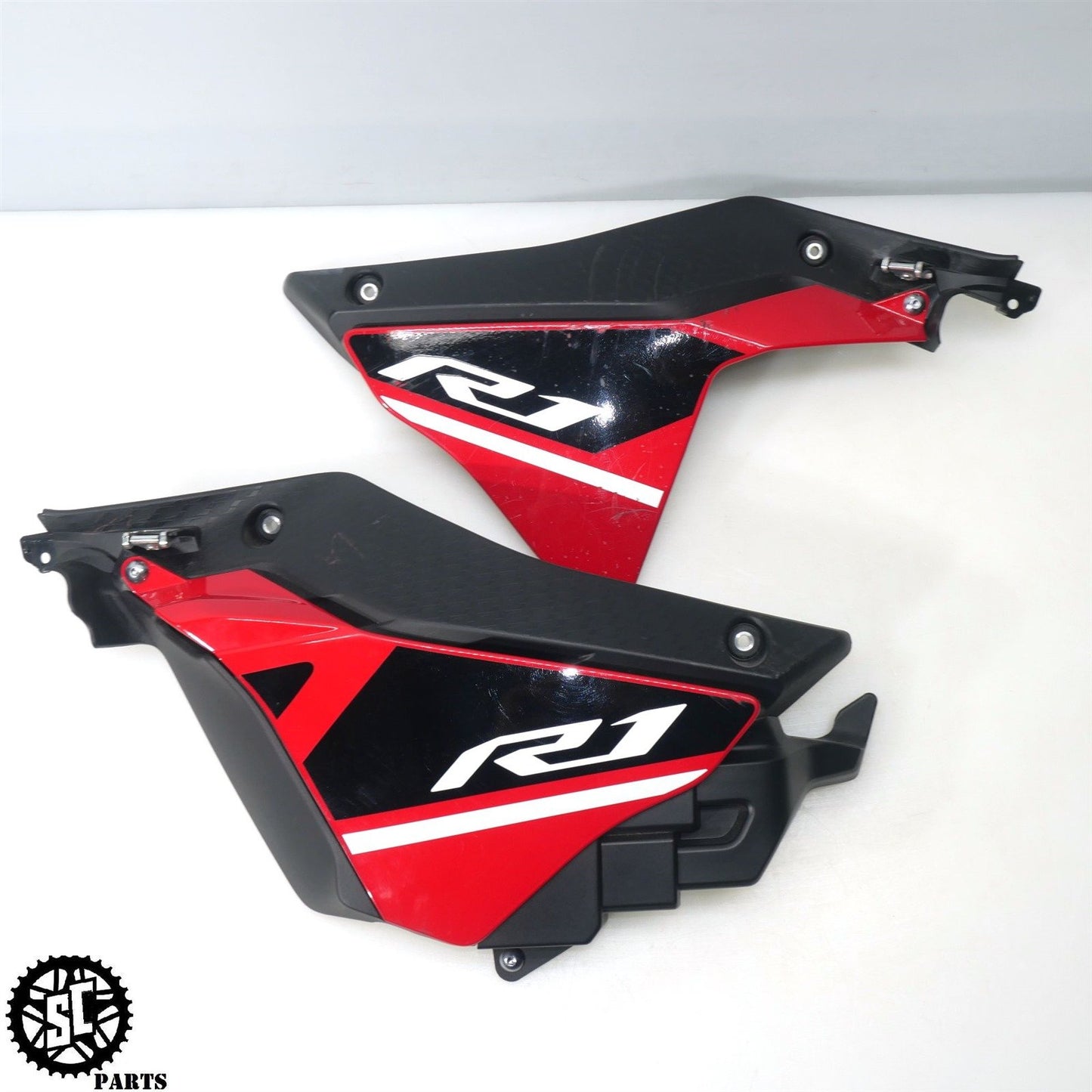 15-24 YAMAHA YZF R1 LEFT RIGHT SIDE MID FAIRING Y40