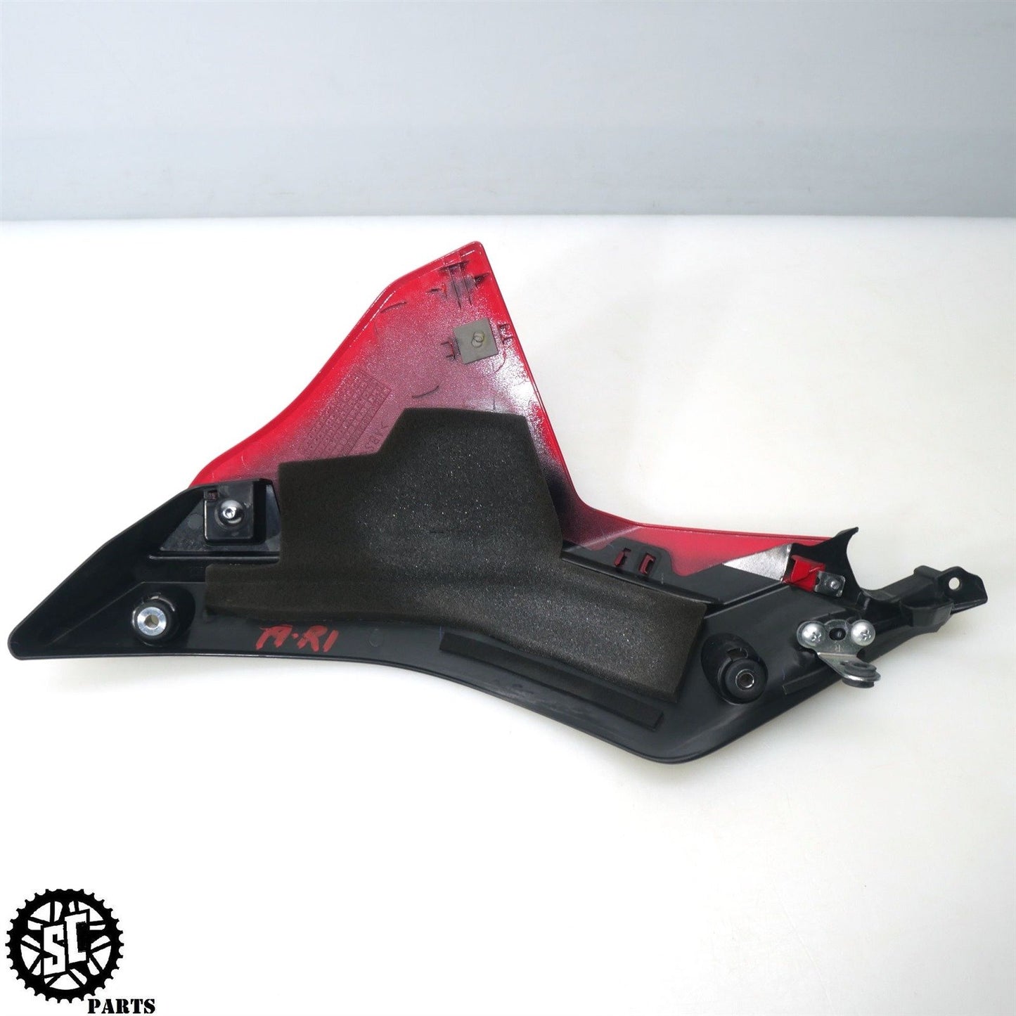 15-24 YAMAHA YZF R1 LEFT RIGHT SIDE MID FAIRING Y40