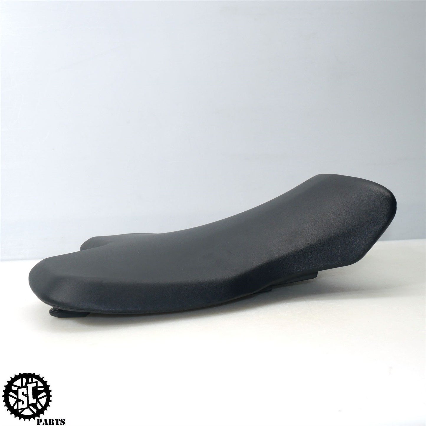 15-24 YAMAHA YZF R1 FRONT SEAT Y40