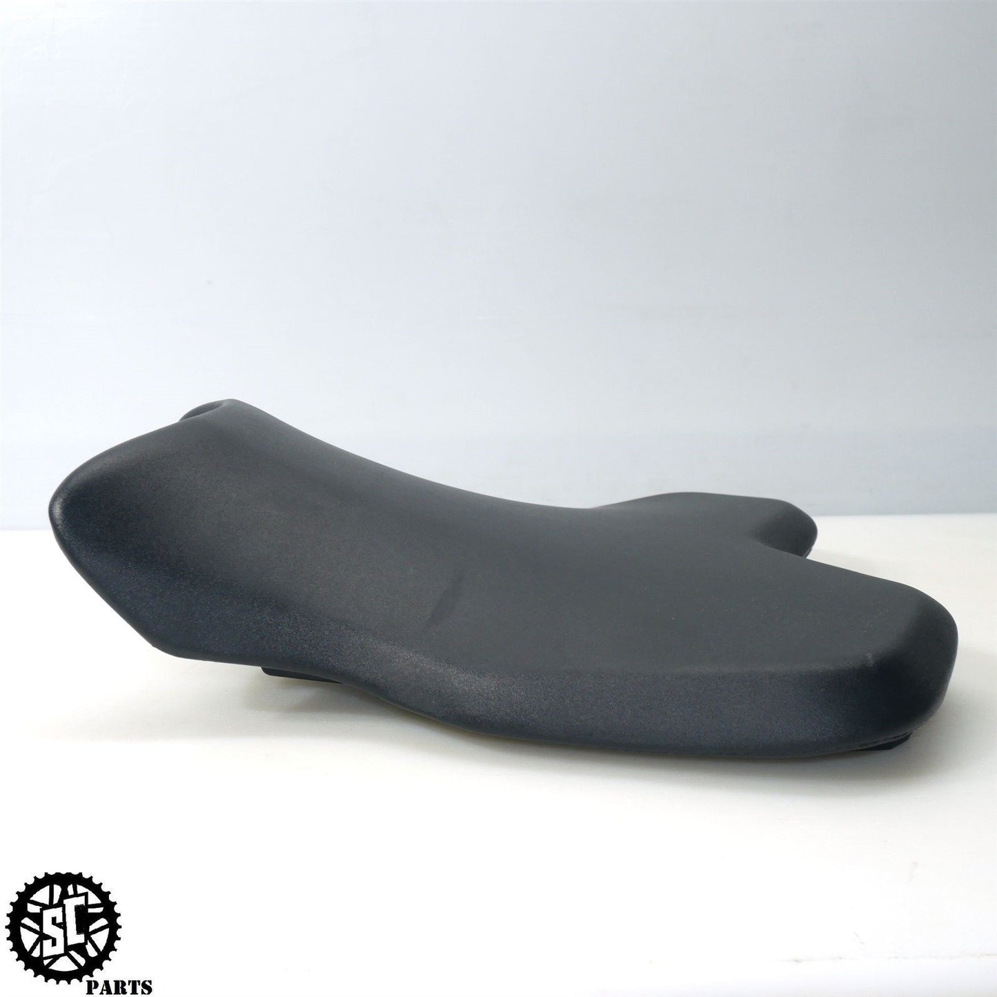 15-24 YAMAHA YZF R1 FRONT SEAT Y40