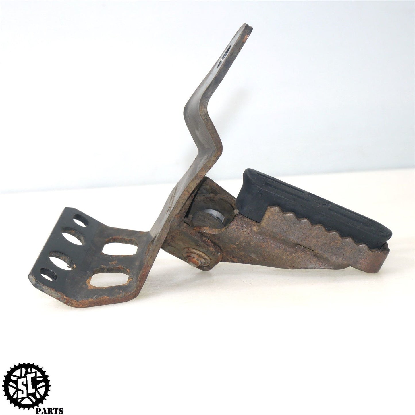 2001-2004 BMW F650GS RIGHT REARSET FRONT FOOT PEG BRACKET B17