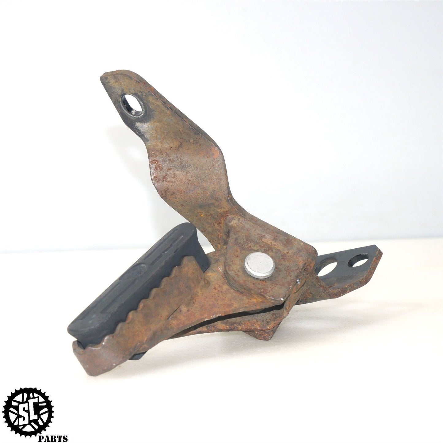 2001-2004 BMW F650GS RIGHT REARSET FRONT FOOT PEG BRACKET B17