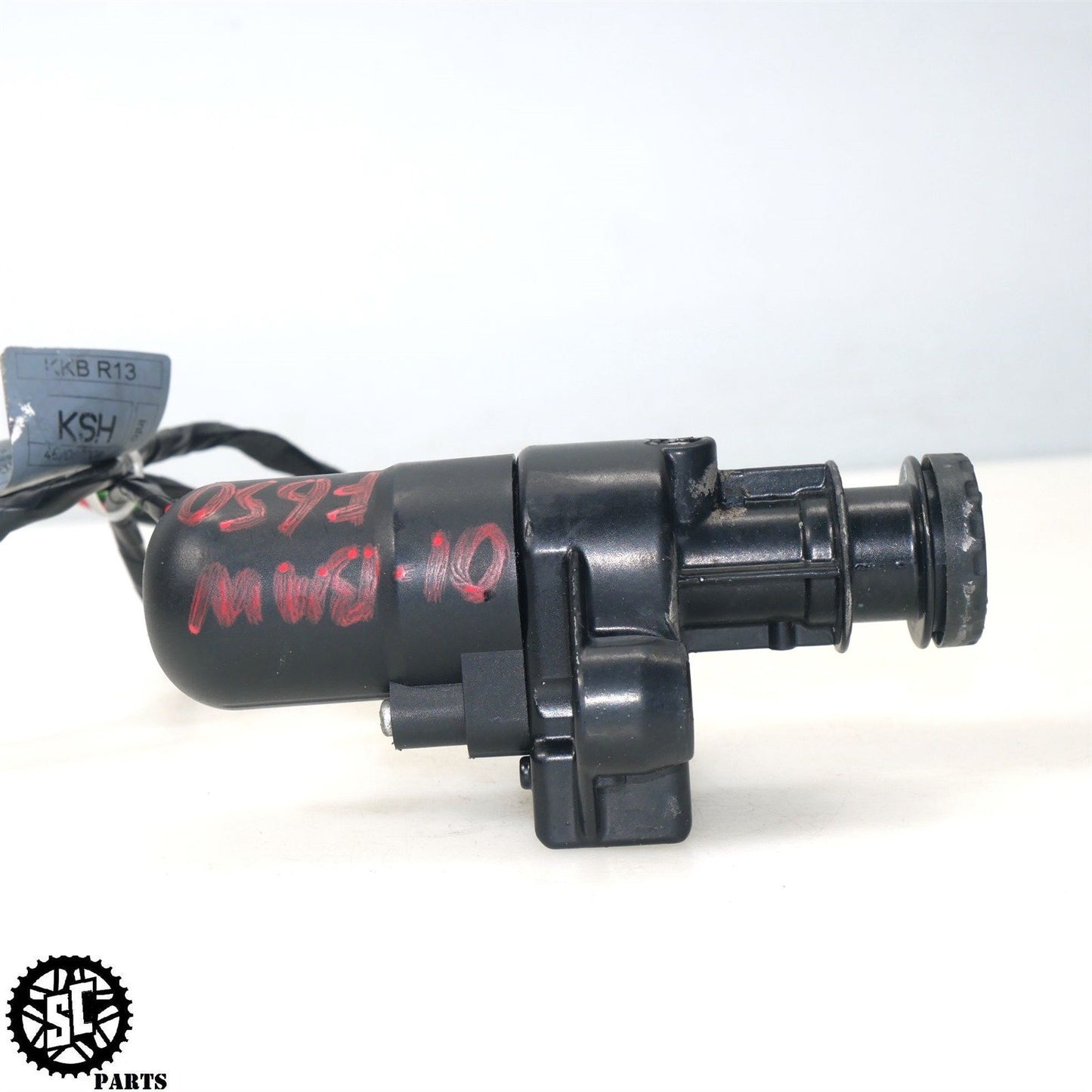2001-2004 BMW F650GS LOCK SET IGNITION SWITCH KEY B17