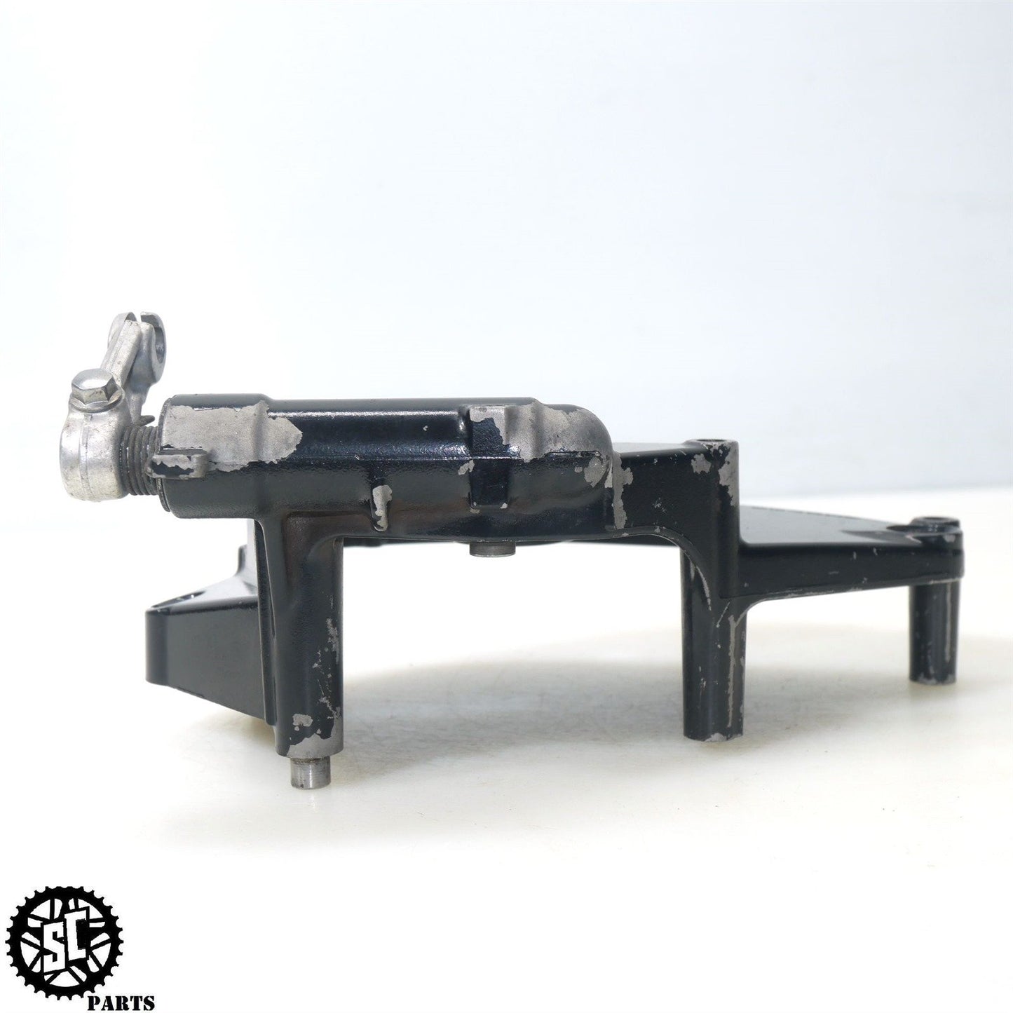 2005 2006 SUZUKI GSXR 1000 FRONT SPROCKET COVER 1136141G00 S44